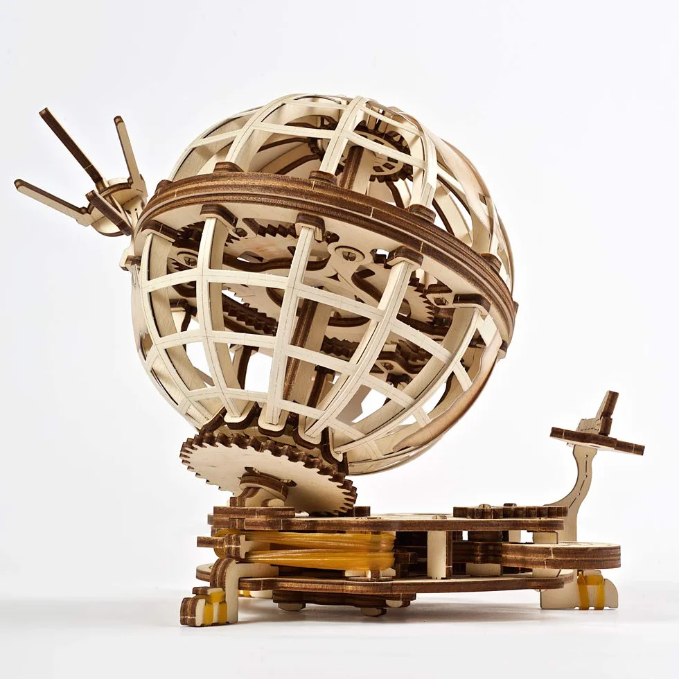 UGEARS Puzzle 3D z drewna, prezent na Dzień Ojca, obracający się drewniany zestaw do budowy – mechaniczny globus z promem i sputnikiem – samodzielnie montowane drewniane zestawy modelarskie dla