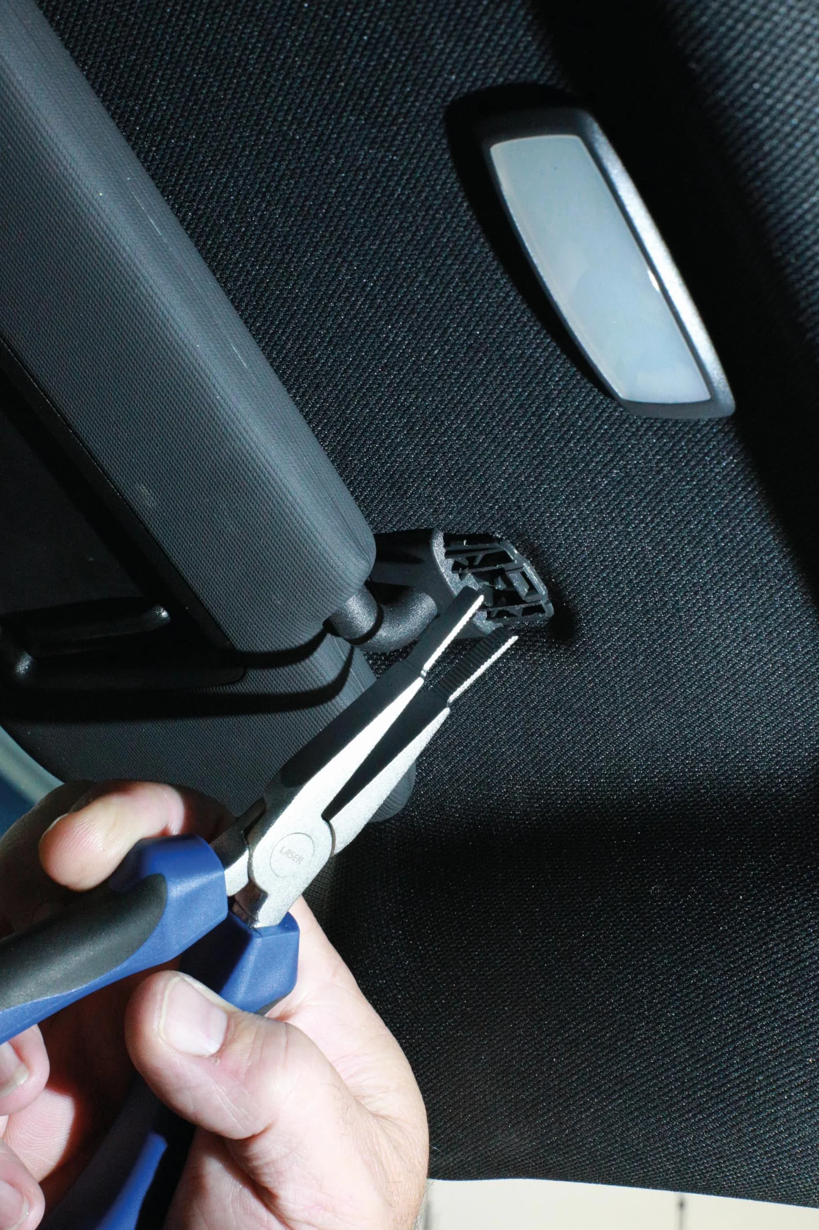 Laser 9083 Szczypce do odblokowywania osłony przeciwsłonecznej - VW Group