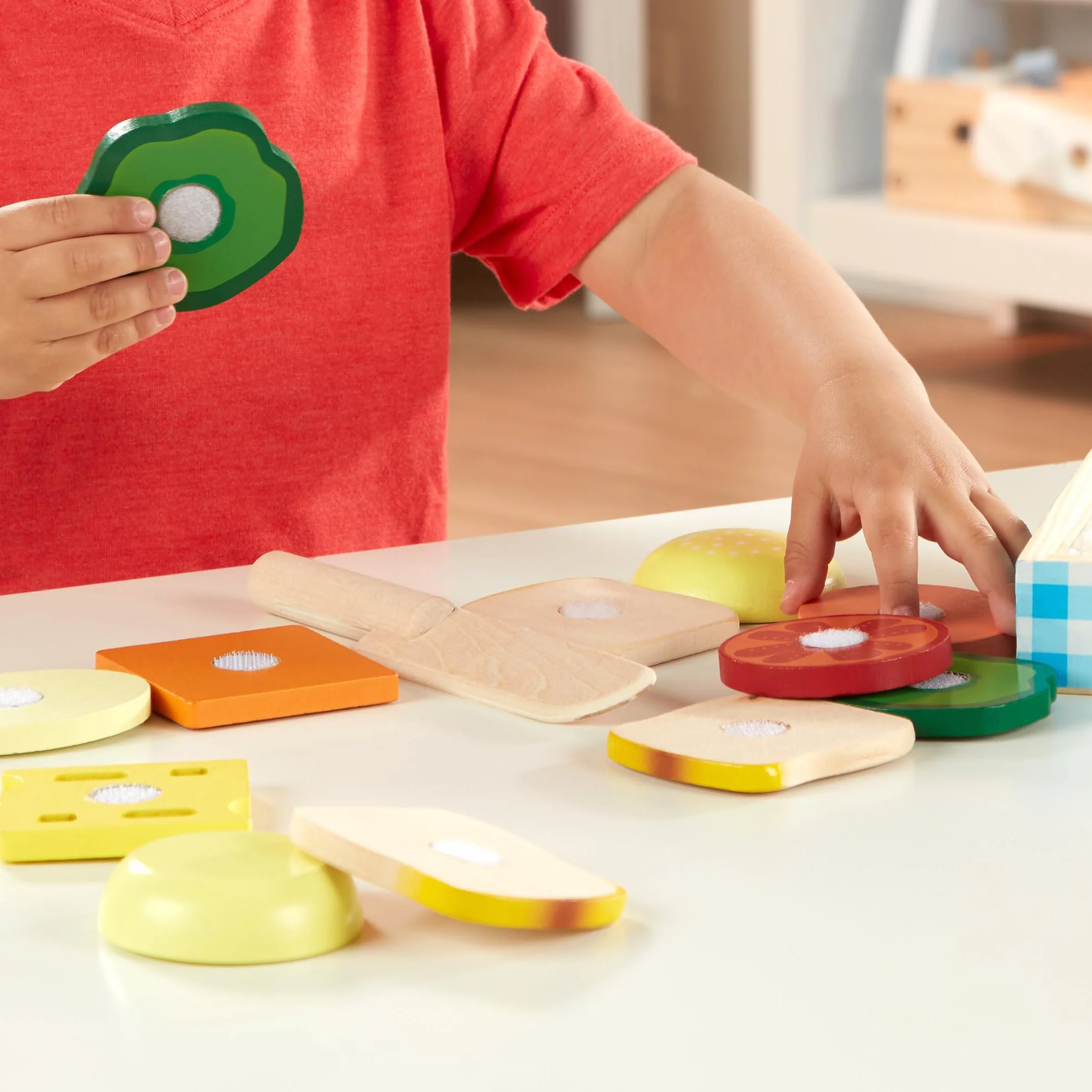 Melissa & Doug Sanwich Set Żywność do Zabawy, Wielokolorowy, ‎33.02 x 24.13 x 5.08 cm, 17 Elementów