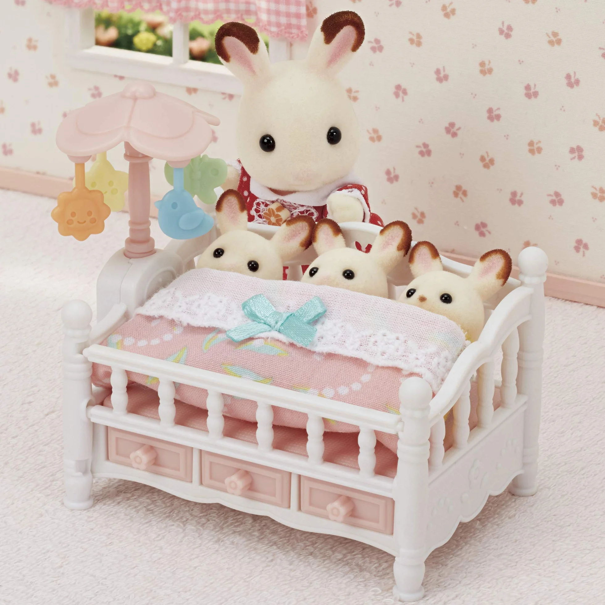 Sylvanian Families 5534 Łóżeczko z karuzelką