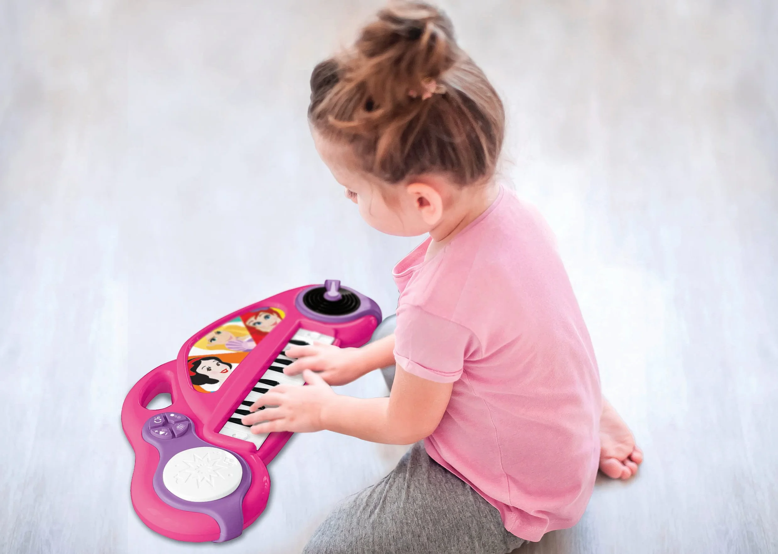 Lexibook, Disney Princess, Pianino elektroniczne dla dzieci z efektami świetlnymi, mikrofonem, perkusją, wbudowanym głośnikiem, utworami demo, odtwarzaczem DJ, różowy/fioletowy, K704DP