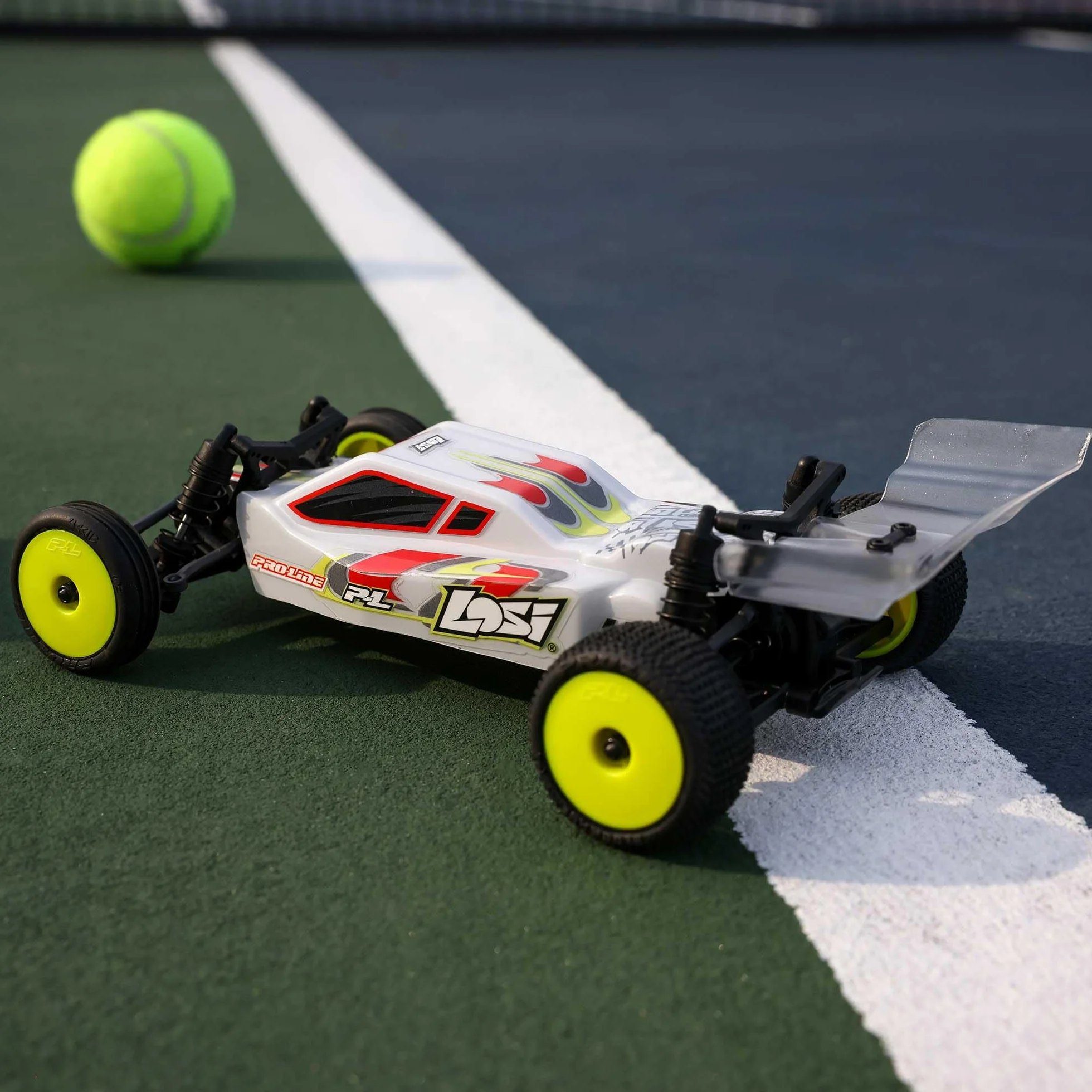Losi Micro-B Buggy z napędem na 2 koła, biały RTR LOS00007T1