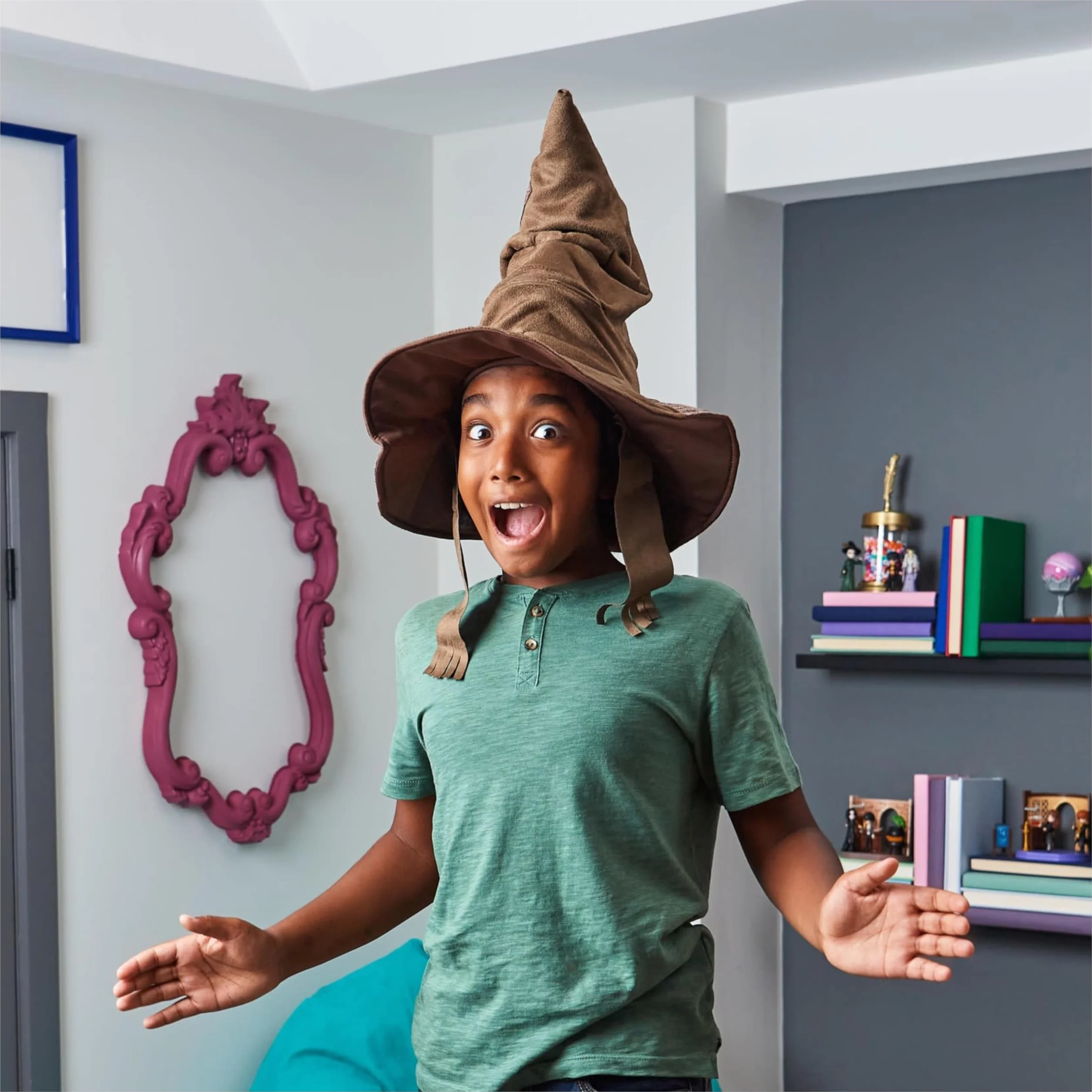 Spin Master Wizarding World Harry Potter - Interaktywna czapka gadająca z zabawką dla dzieci w wieku 5 lat i starszych, oficjalnie licencjonowana, wersja włoska