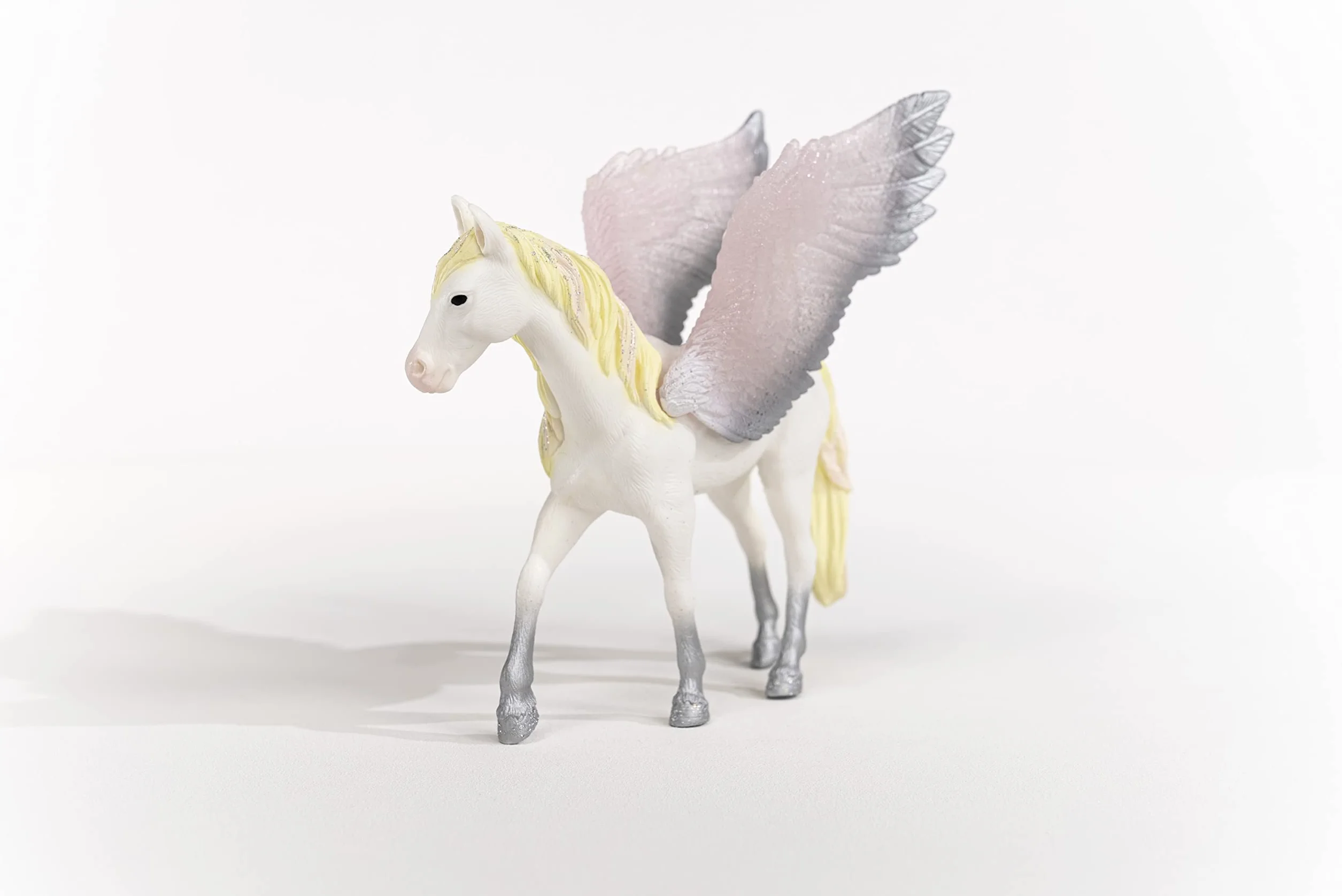 schleich BAYALA | Pegaz 70720 | szczegółowa figurka z przezroczystymi skrzydłami | prezent dla dziewczynek i chłopców | magiczna figurka kolekcjonerska i dekoracja | zabawka od 5 lat | 4 x 13 x 13 cm