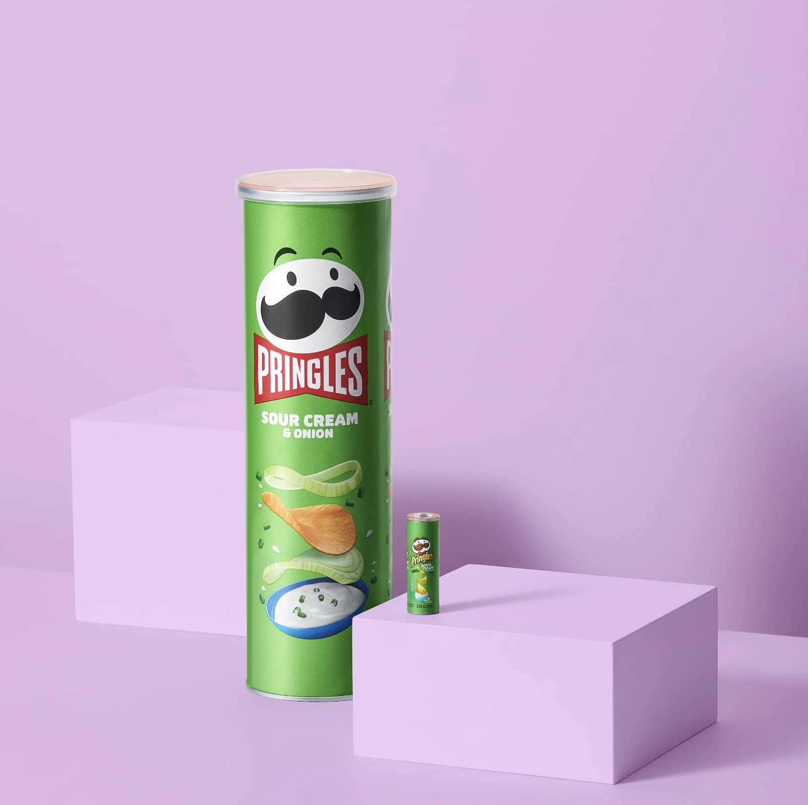 Mini Brands Seria 2 Surprise Capsules, Mystery Capsule Real Miniature Brands Collectible Toy, zestaw 2 sztuk
