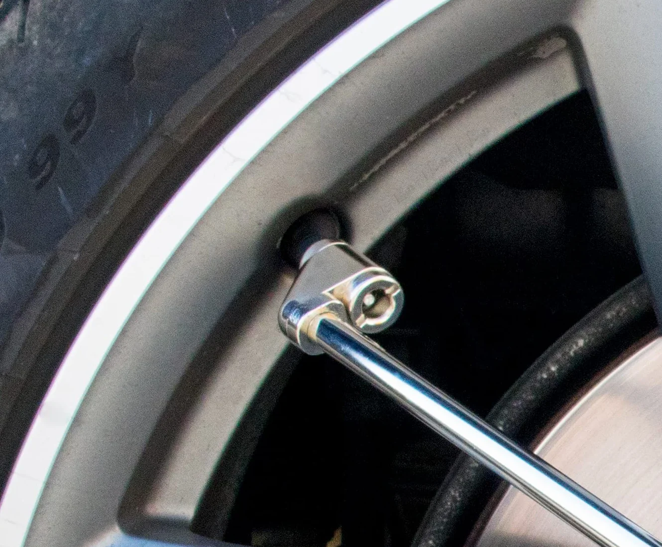 Güde V12 PRO cyfrowy pistolet do pompowania opon (wielofunkcyjny wyświetlacz, ciśnienie robocze 0-12 bar, precyzyjny zawór spustowy powietrza, kalibracja, wtyczka zaworu Michelin, do pomiarów i