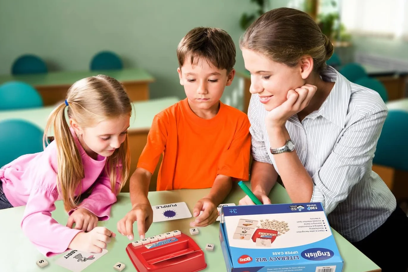 BOHS Literacy Wiz zabawna gra - duże litery zobacz słowa - 60 kart pamięci flash - Zabawki edukacyjne do nauki języka przedszkolnego