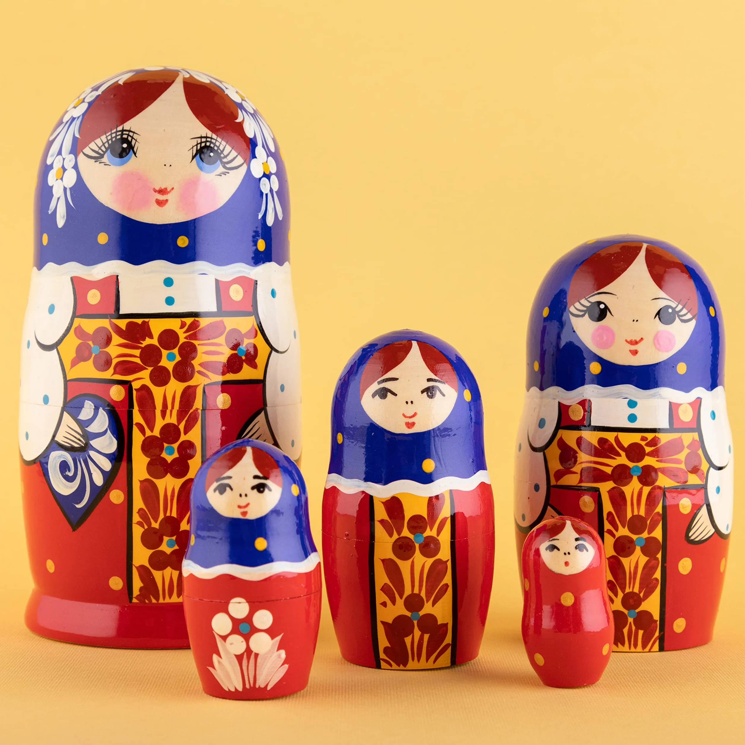 Heka Naturals Czerwony Sarafan Lalki Gniazdujące | Zestaw Lalek Matryoshka w Całości z Naturalnego Drewna 5 (18 cm) - Tradycyjne Dekoracje do Domu Babushka, Drewniane Zabawki do Układania w Stosy