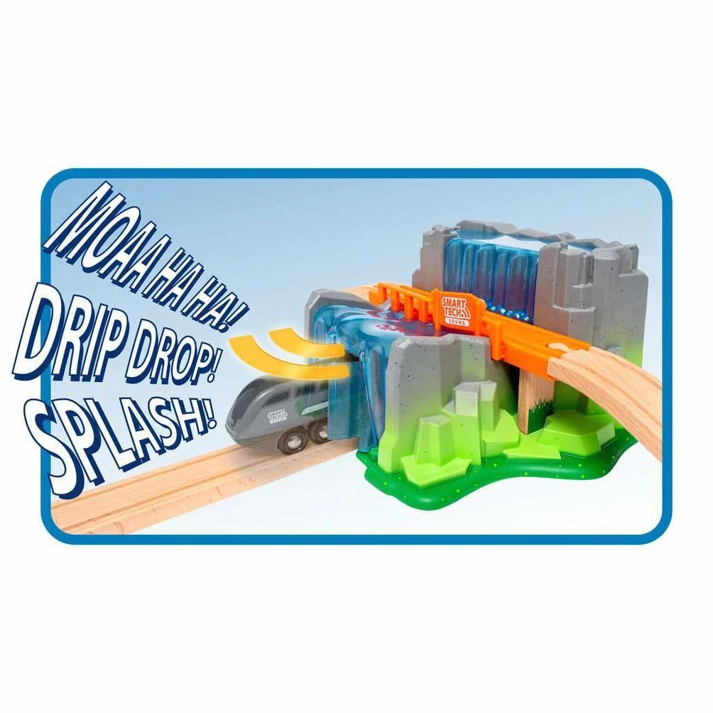 BRIO World 33978 Smart Tech Sound Waterfall Tunnel - Interaktywny dodatek do drewnianego pociągu - Zalecane od 3 lat