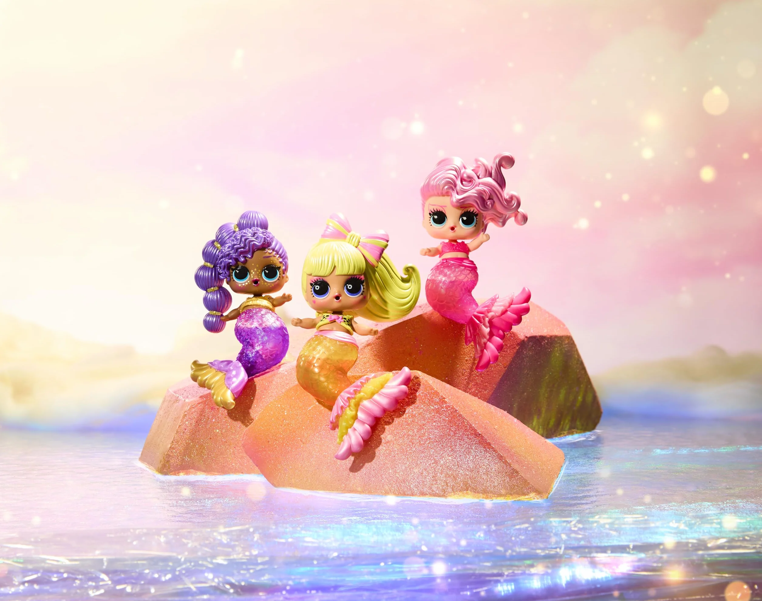 L.O.L. Surprise! Mermaids Makeover Magic Tots – Zestaw do Tworzenia Błyszczyków dla Ciebie i Twojej Lalki. Mieszaj i Twórz Własny Makijaż, Baw się w Wodzie! Do Zebrania 6 Laleczek. Dla Dzieci od 4 Lat