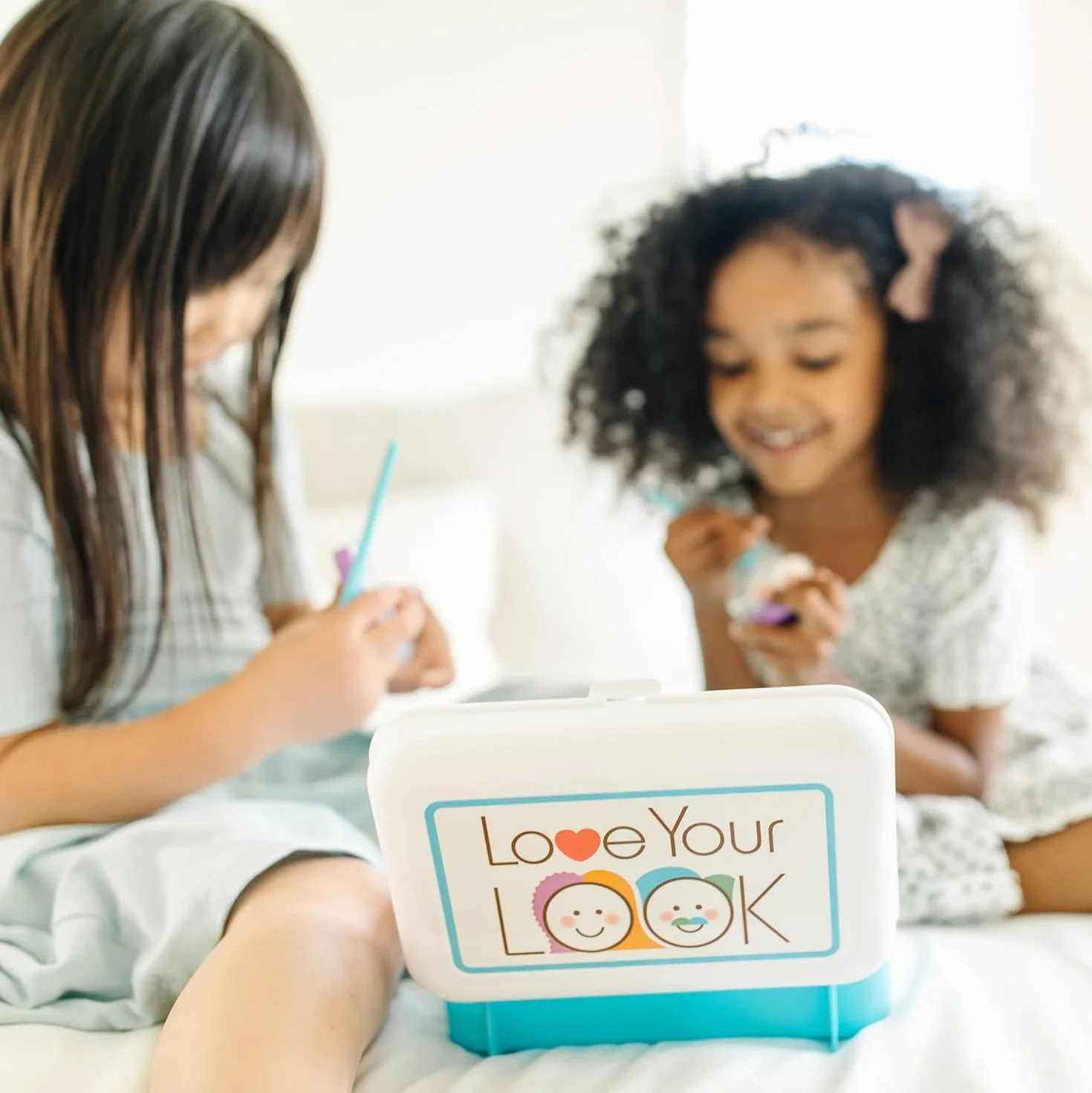 Melissa & Doug LoveYourLookMkupKitPlyst Playset