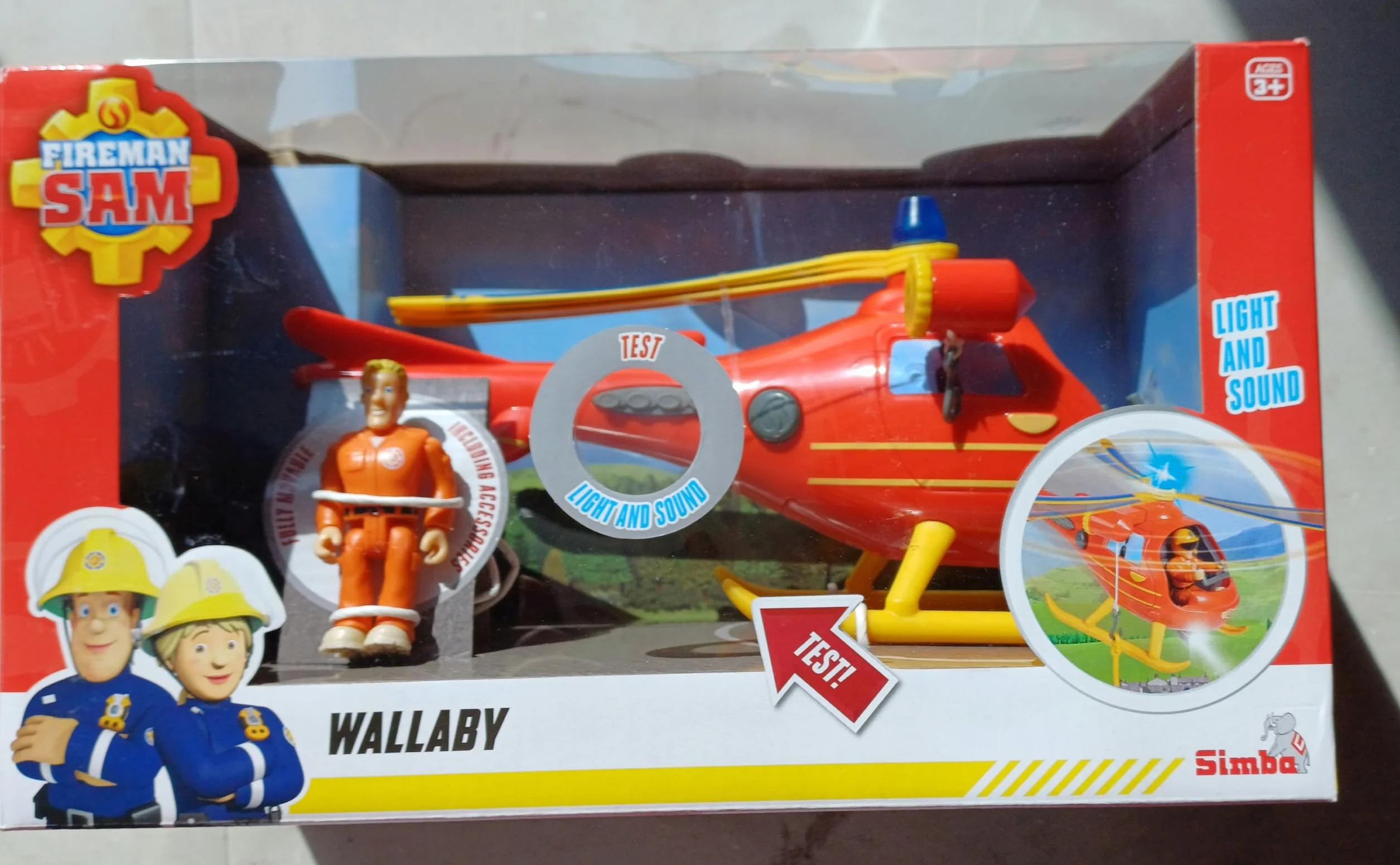 Strażak Sam 109252510038 Wallaby Helikopter policyjny, ruchoma figurka Tom Thomas 7,5 cm, pies Radar, światło i dźwięk, długość: 19 cm, zabawa w strażaka, prezent dla dzieci od 3 lat