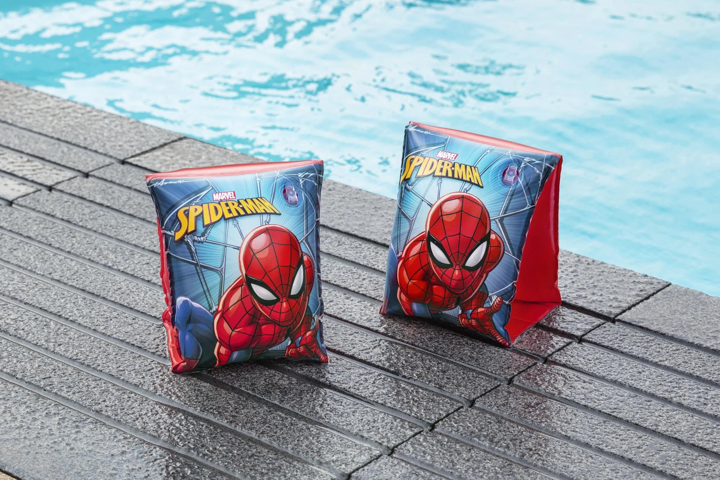 BESTWAY - Opaski Marvel Spiderman - Opaska - 98001N - Czerwony - Winyl - 23 cm x 15 cm - Zabawka dla dzieci - Gra na świeżym powietrzu - Basen - Licencja oficjalna - Od 3 lat