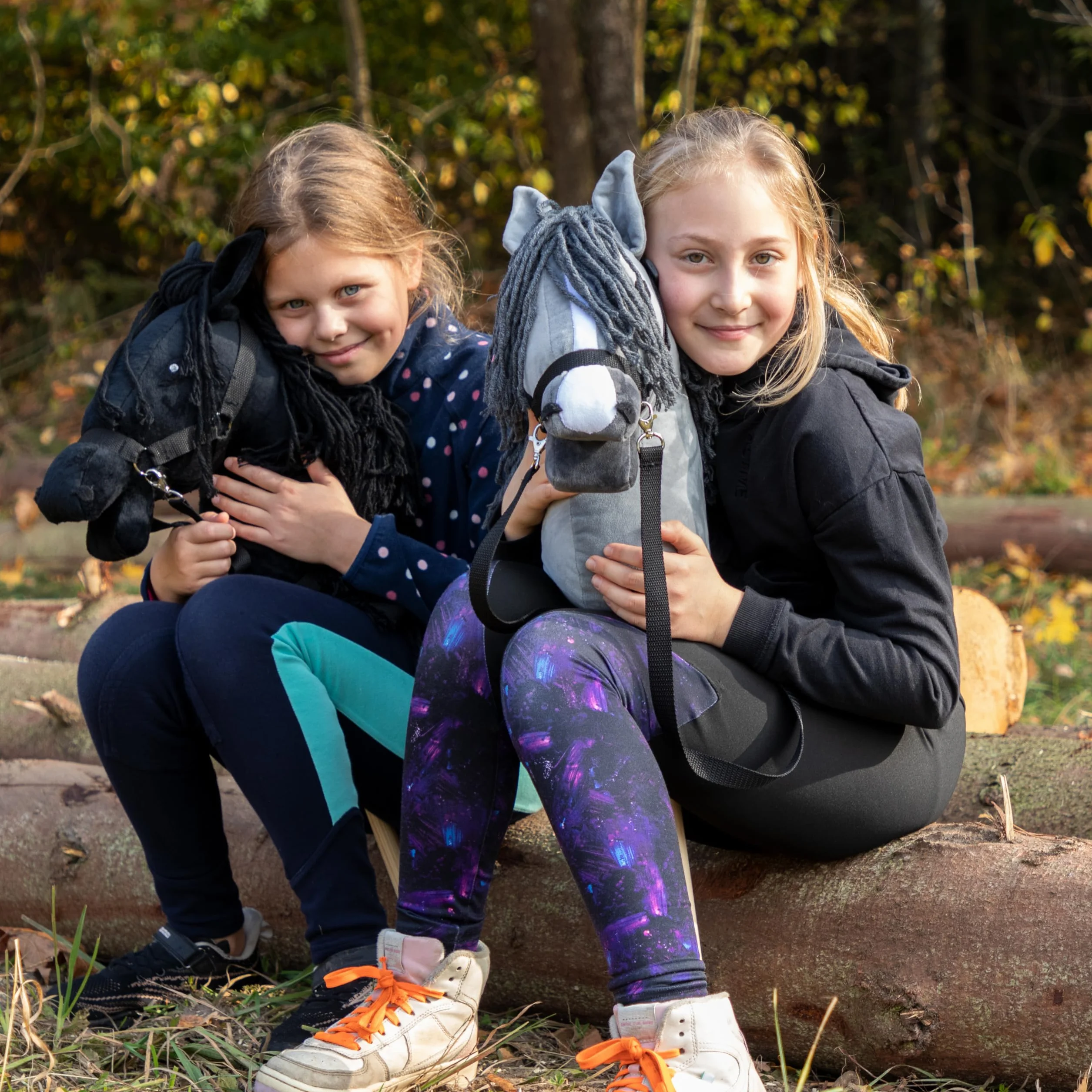 SKIPPI Hobby Horse, Szary Koń na Kiju, Konik na Patyku, Duży A3, Kantar i Wodze w Zestawie, Hobby Horsing, prezent dla Dziewczynki, dla Dziecka