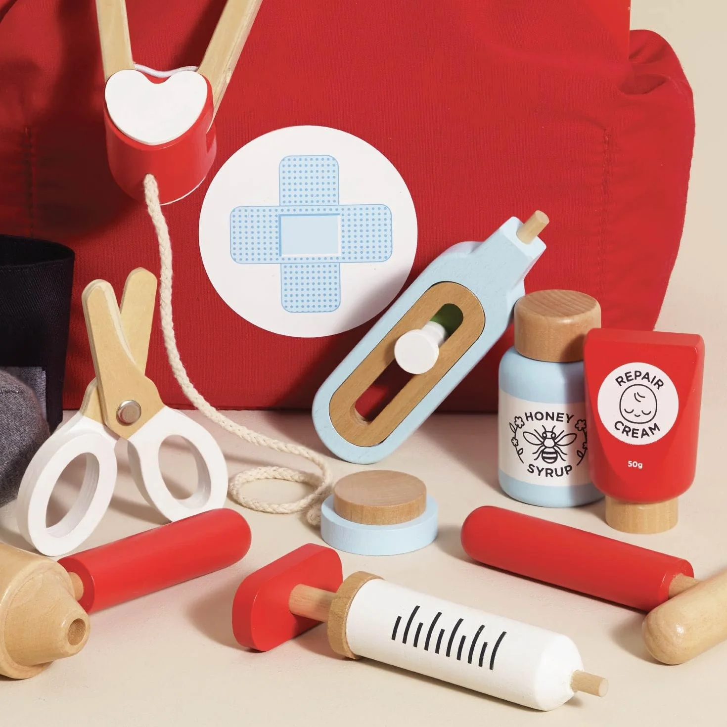 Le Toy Van - Kids Wooden Educational Pretend Play Honeybake Doctor's Medical Play Set Kit, Kids Pretend Play Role Play For Boys And Girls - 3 Year Old +