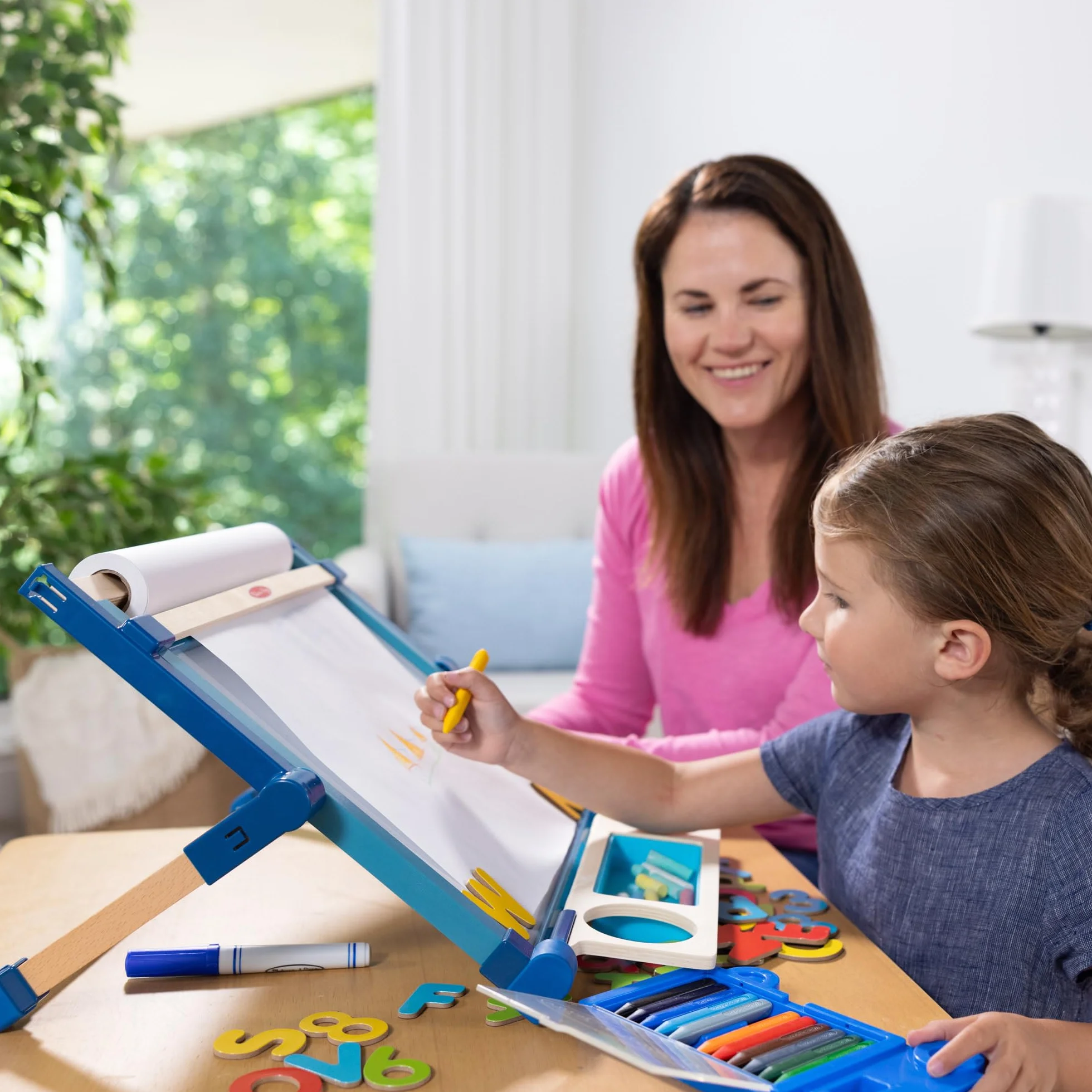 Melissa & Doug Drewniana dwustronna sztaluga stołowa, sztuka, rzemiosło, zabawa udawana, 3+, wielokolorowa, 44,45 cm wys. x 52,705 cm szer. x 6,985 cm dł