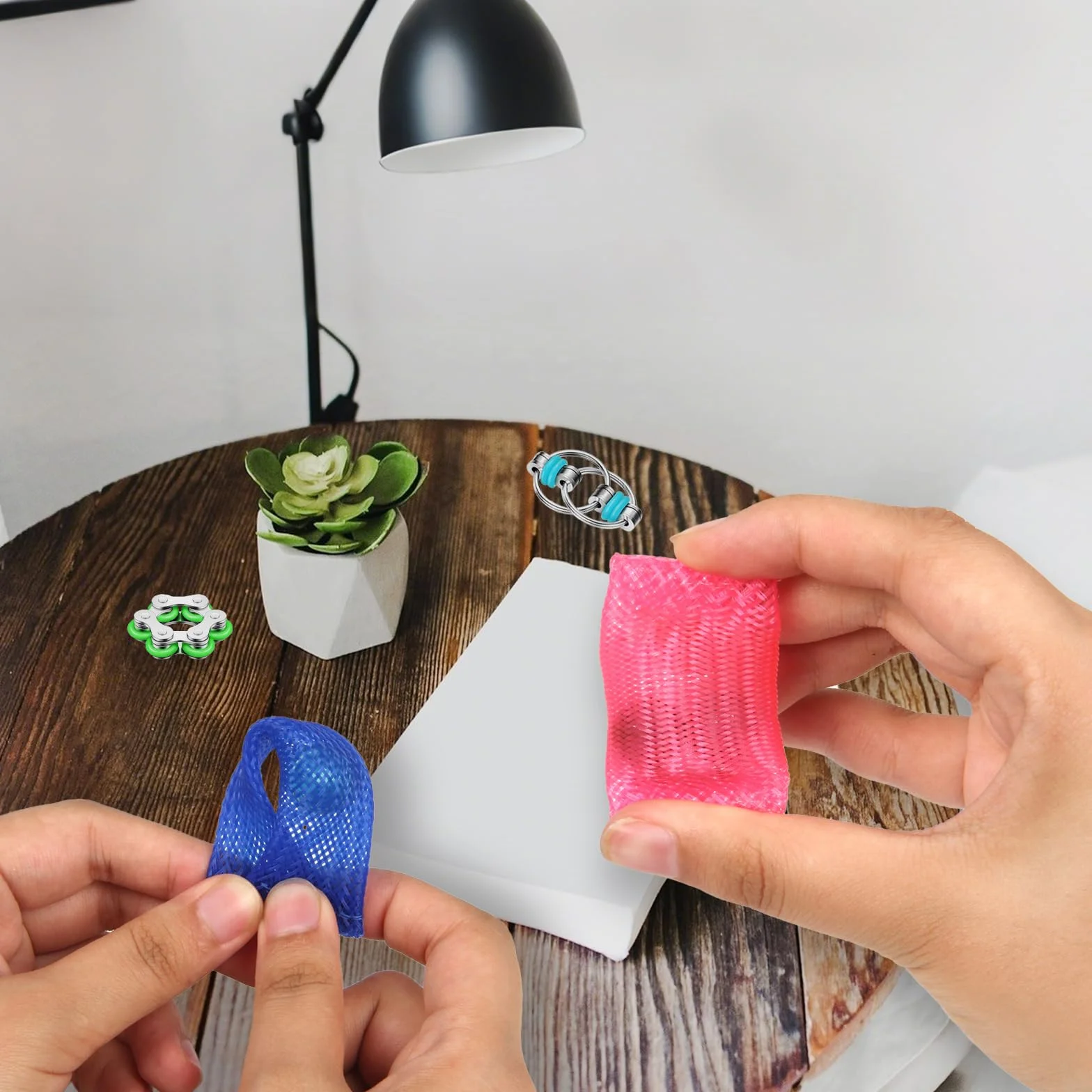 Zestaw zabawek fidget Toys, 16 sztuk