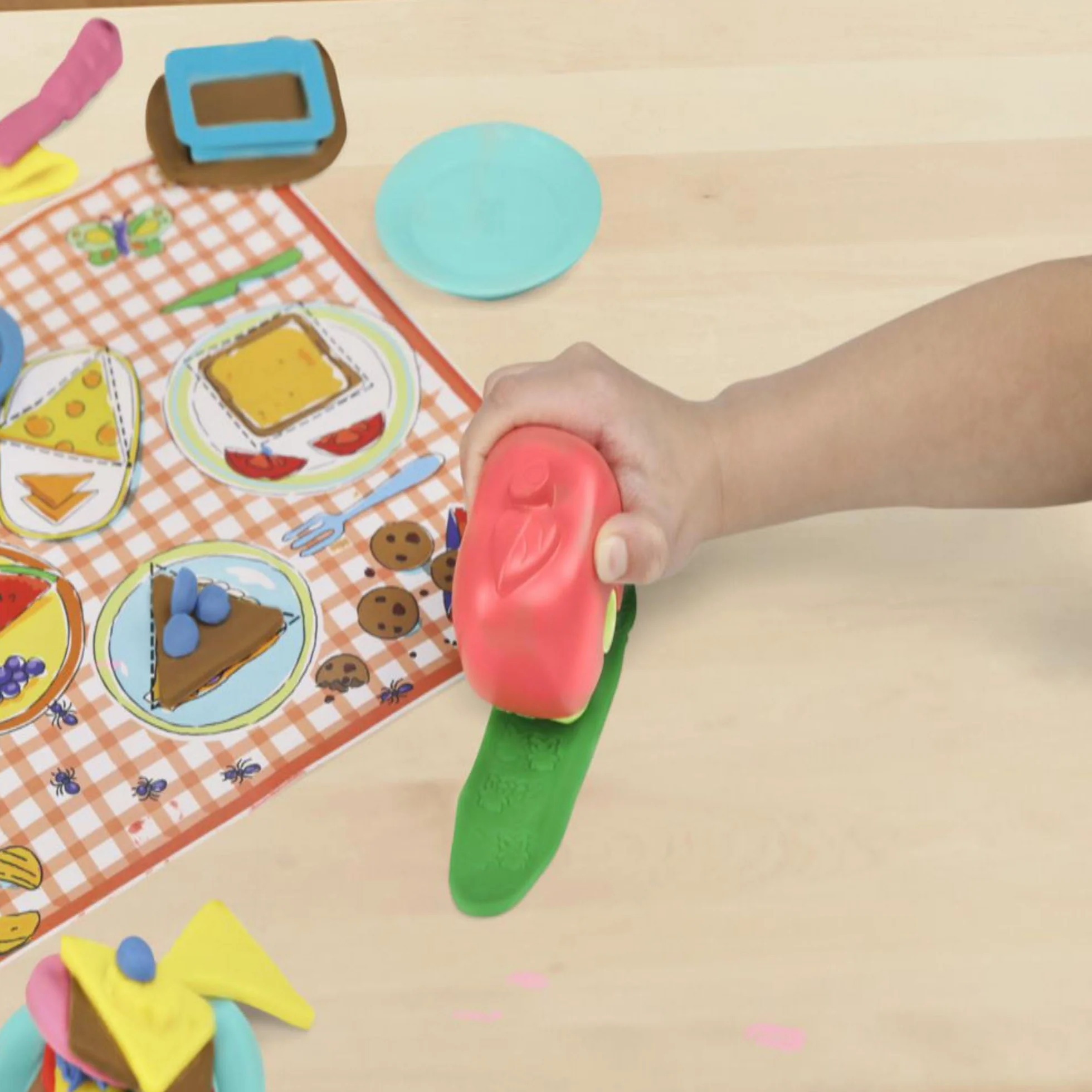Play-Doh Piknikowe Kształty F6916 Zestaw do Lepienia z Ciastoliny, Wielokolorowy, Od 3 lat