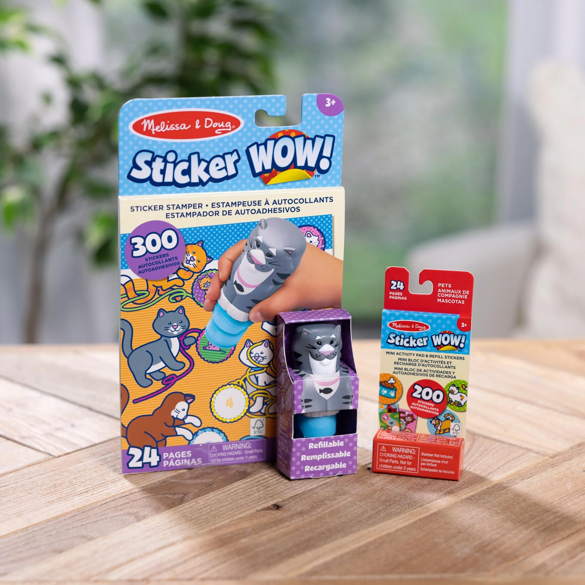 Melissa & Doug Naklejka Wow!™ Pakiet kota: 24-stronicowa podkładka do aktywności, stempel naklejki, mini podkładka do aktywności, 500 naklejek, sztuka i rzemiosło zabawka Fidget kolekcjonerska postać
