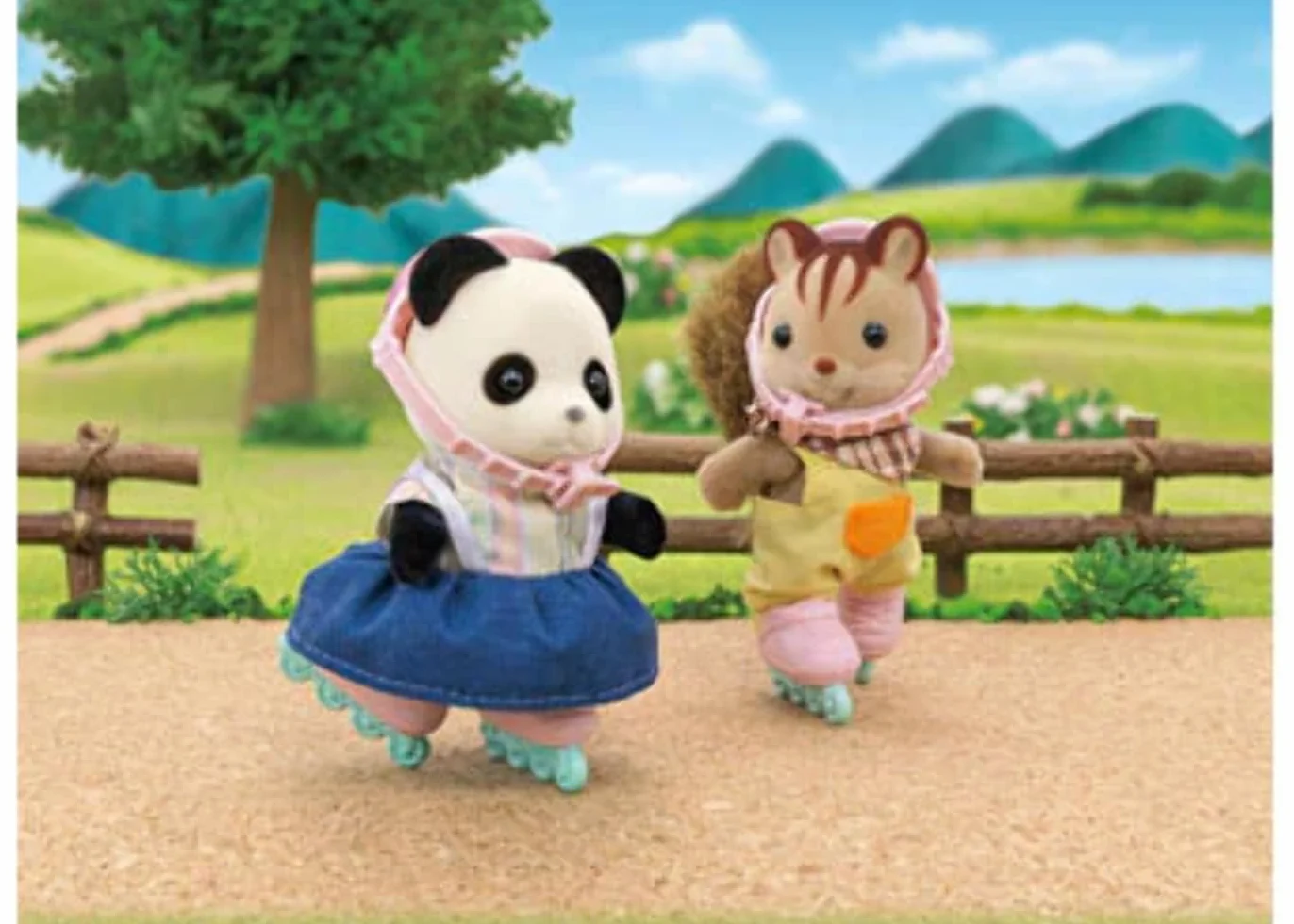 Sylvanian Families Zestaw rowerowy i łyżwiarski - Panda Girl- domek dla lalek zestaw do zabawy 5652
