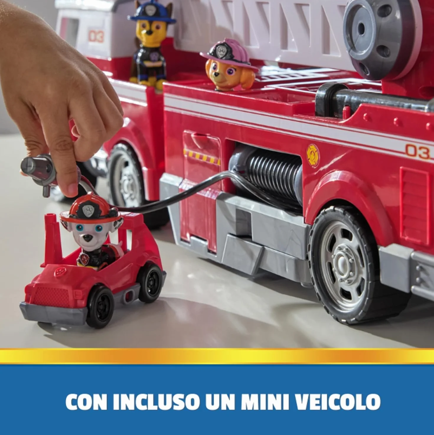 Paw Patrol, Wózek strażacki Marshalla, z wysuwaną skalą 61 cm, światłami i dźwiękami, mini pojazd, w zestawie postacie Chase, Marshall i Skye, zabawki dla chłopców i dziewczynek, 3+ lat