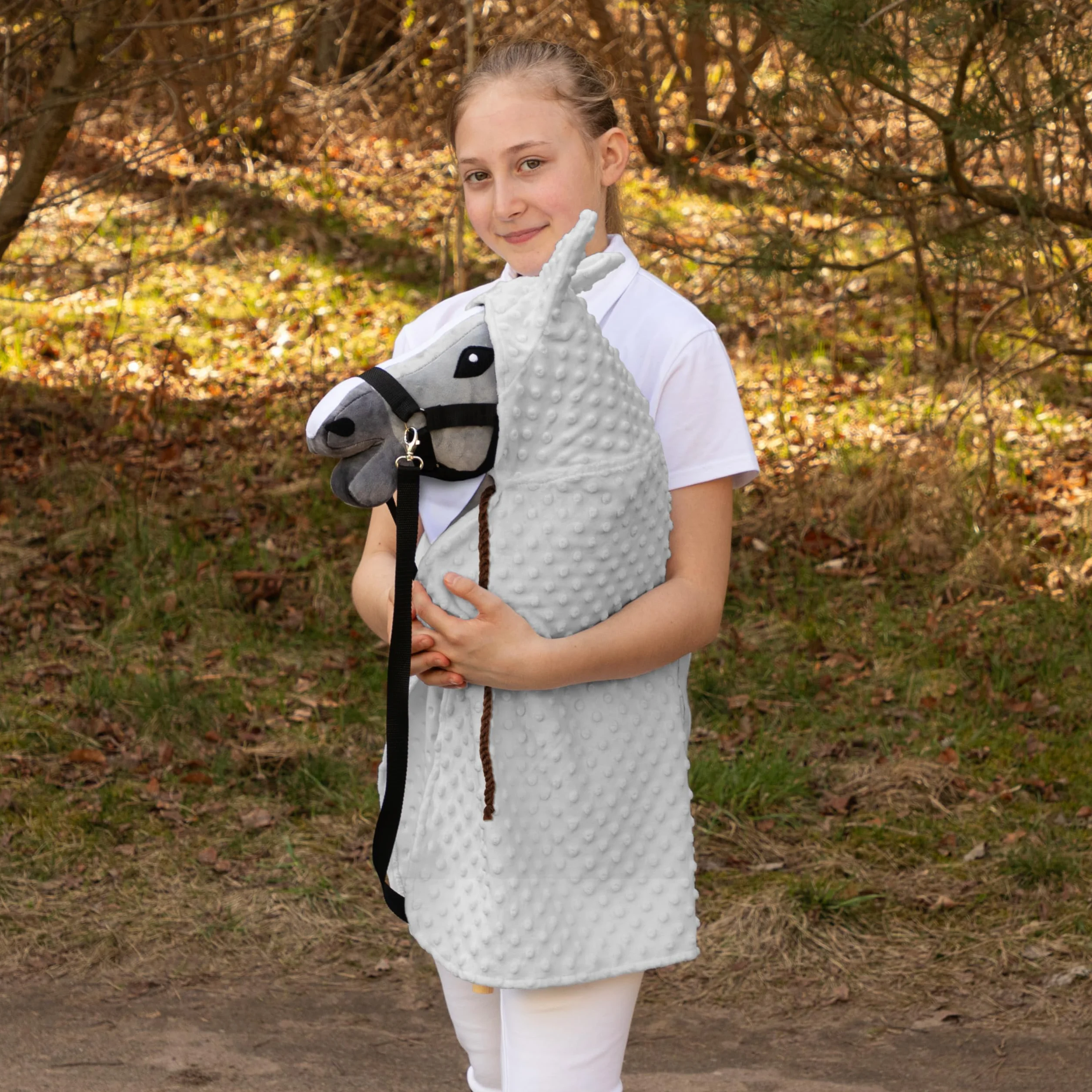 SKIPPI Peleryna dla Hobby Horse - Szara, Akcesoria dla Hobby Horsa, Prezent dla Miłośniczki Koników na Kiju, Pasuje do Większości Koni A3 i A4
