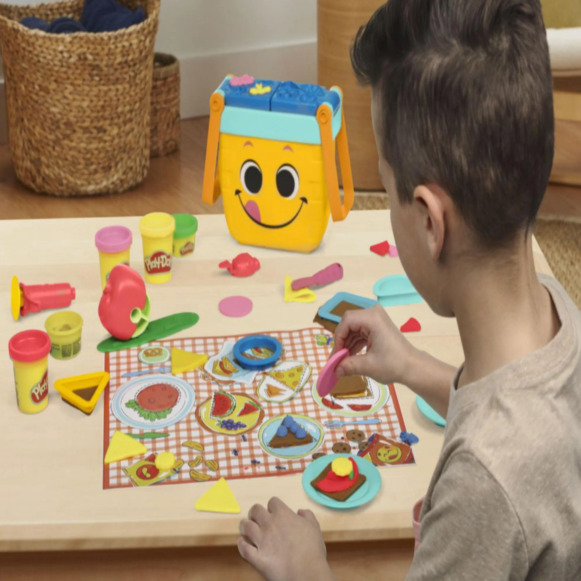 Play-Doh Piknikowe Kształty F6916 Zestaw do Lepienia z Ciastoliny, Wielokolorowy, Od 3 lat