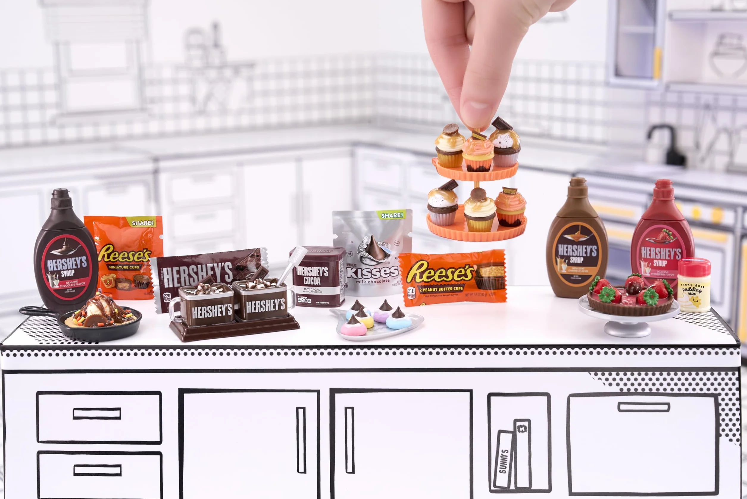 MGA's Miniverse Make It Mini Food - Brunch Multipack - Mini Przedmioty Hershey w Ukrytych Opakowaniach - DIY, Zabawa Żywicą, Repliki Jedzenia - dla Kolekcjonerów i Dzieci (8+), NIEJADALNE