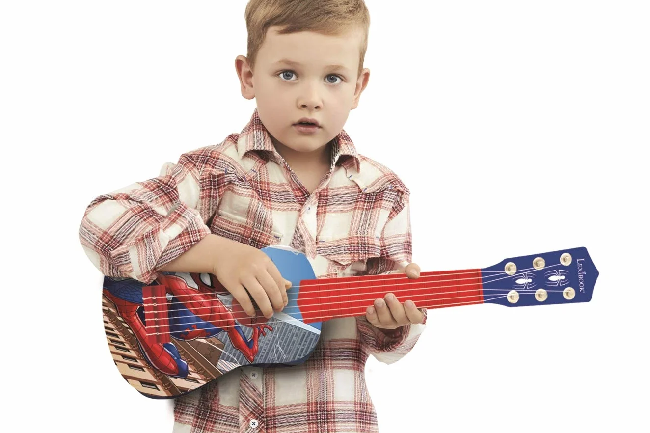 LEXIBOOK K200SP Marvel Spider-Man Peter Parker My First Guitar, 6 strun nylonowych, 53 cm, przewodnik edukacyjny w zestawie, niebieski/czerwony