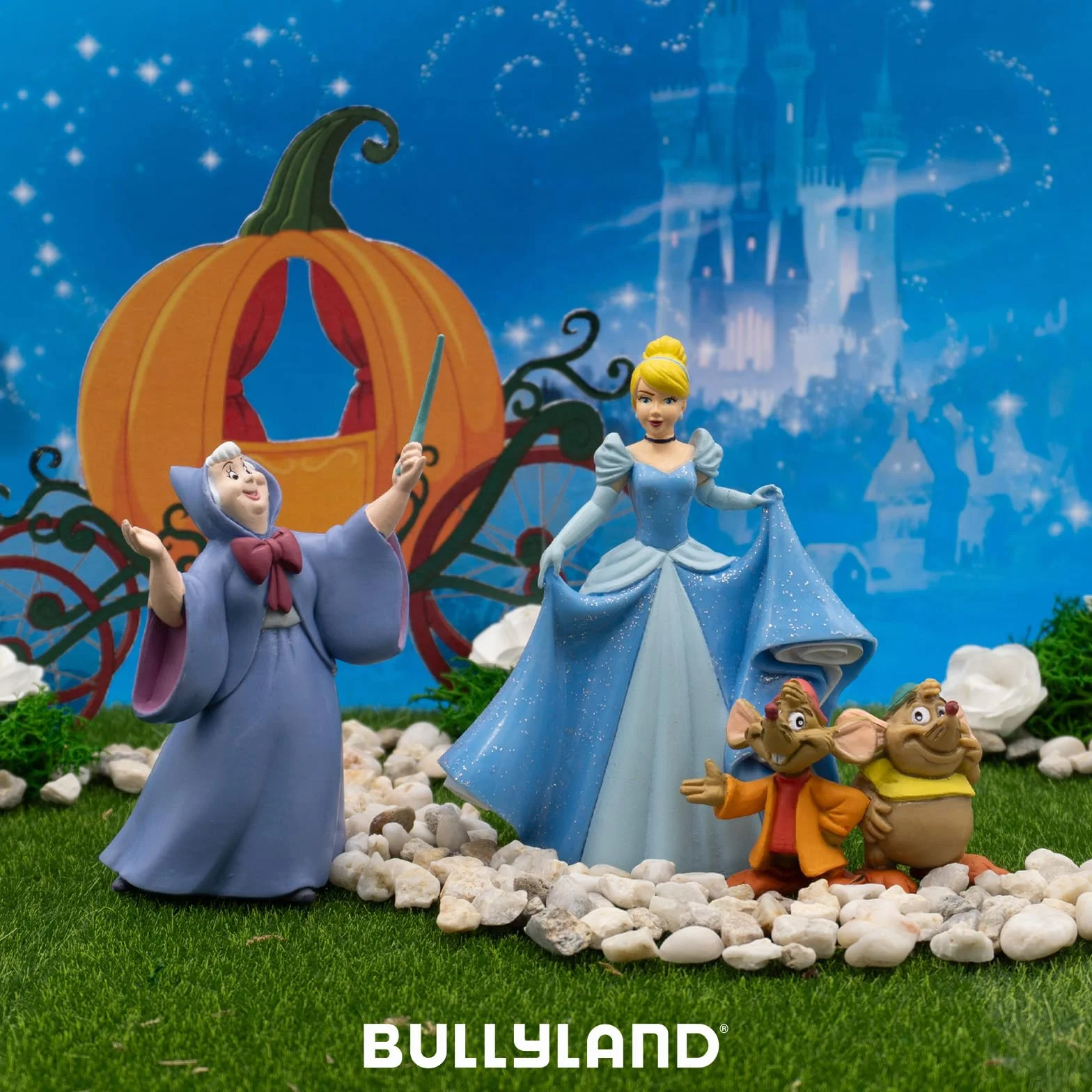 Bullyland 12359 - Figurka do zabawy Dobra wróżka z Walta Disney Kopciuszek, ok. 8,1 cm, wierna w szczegóły, idealna jako mały prezent dla dzieci od 3 lat