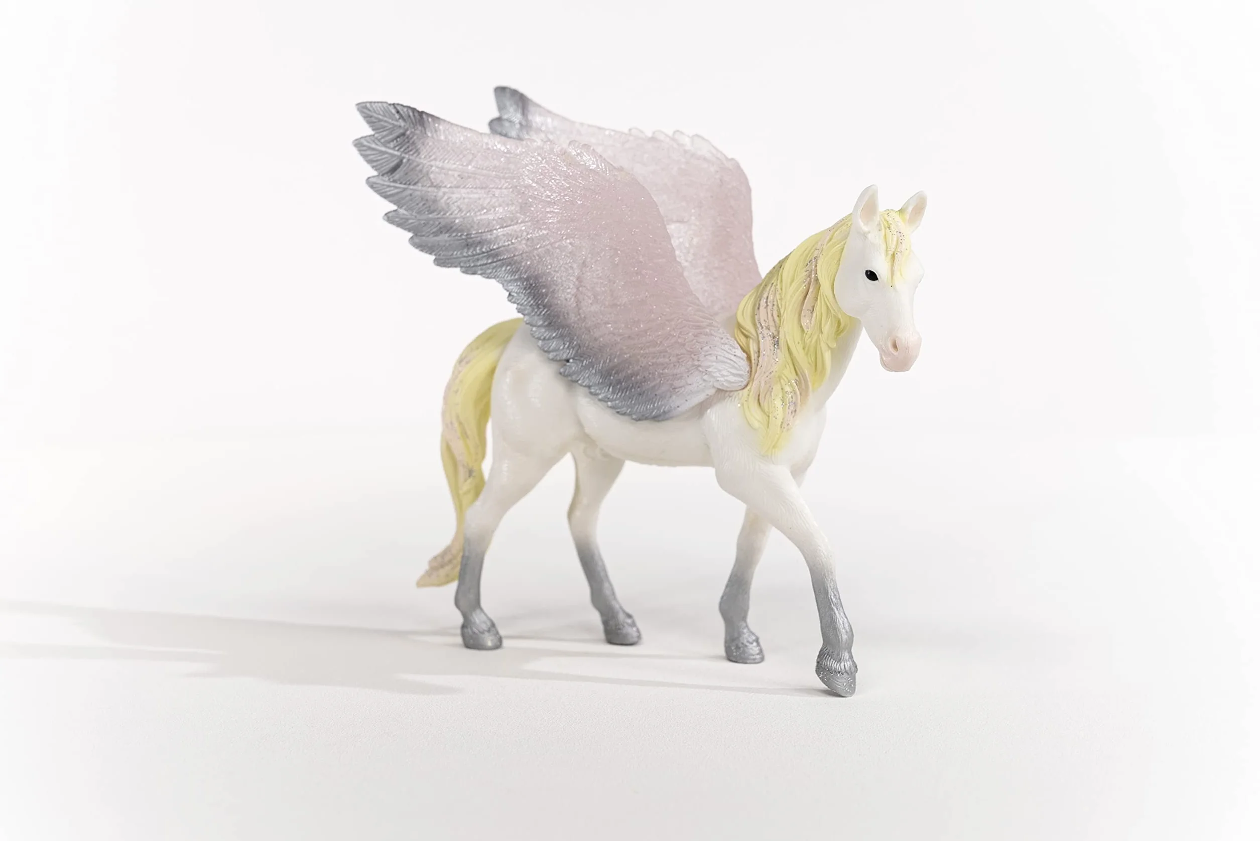 schleich BAYALA | Pegaz 70720 | szczegółowa figurka z przezroczystymi skrzydłami | prezent dla dziewczynek i chłopców | magiczna figurka kolekcjonerska i dekoracja | zabawka od 5 lat | 4 x 13 x 13 cm