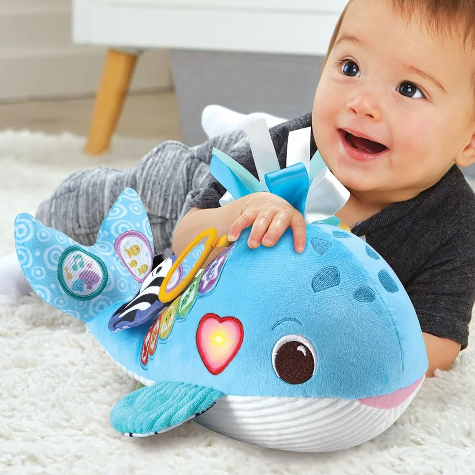 VTech - Ocean, My Musical Whale, interaktywny i zmysłowy pluszak dla niemowląt wykonany z trwalszych materiałów, zabawka do budzenia, prezent z okazji narodzin dziecka od 3 miesięcy - zawartość w