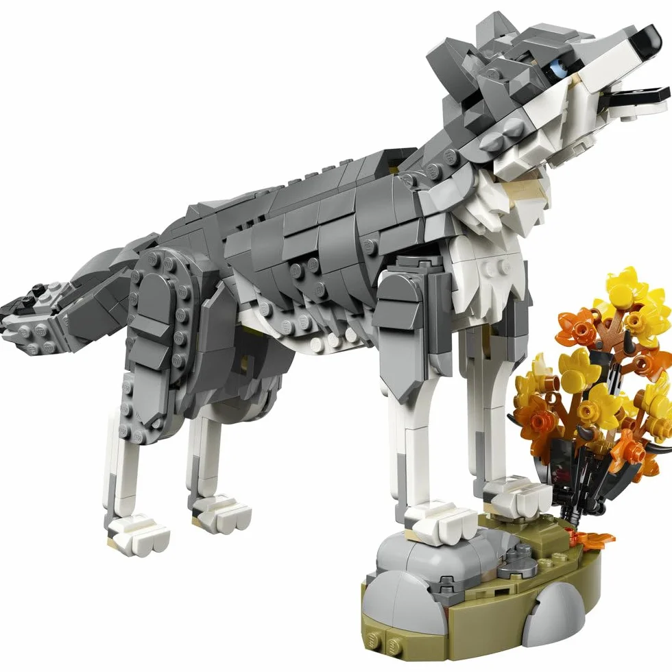 LEGO Creator 3 w 1 Leśne zwierzęta: Wilk szary, zabawka konstrukcyjna dla dzieci, 3 opcje figurek zwierząt: wilk, sokół lub szop, pomysł na prezent dla chłopca i dziewczynki od 8 lat 31393