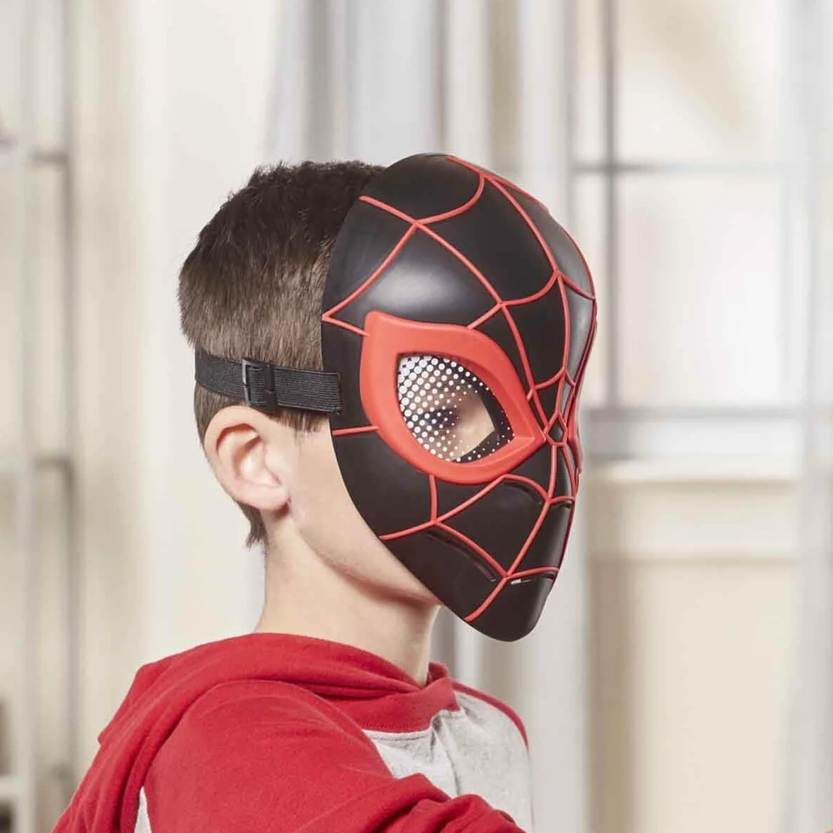 Maska Milesa Moralesa z uniwersum Marvela