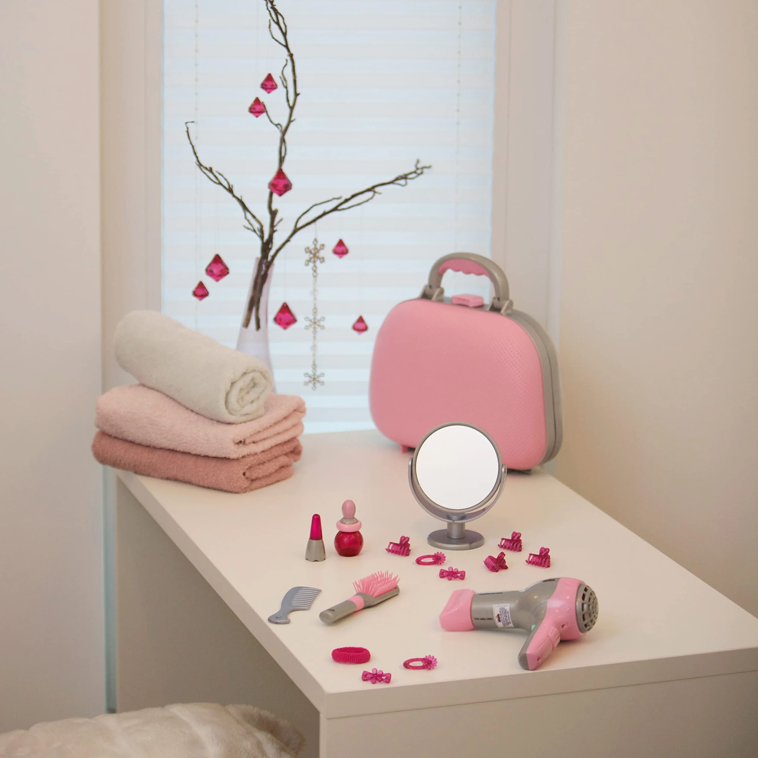 Theo Klein 5855 Braun Hairdresser's Case I with Mirror, Comb and Lots of Styling Accessories I with Battery - Powered Hairdryer I Toy for Children Aged 3 Years and up