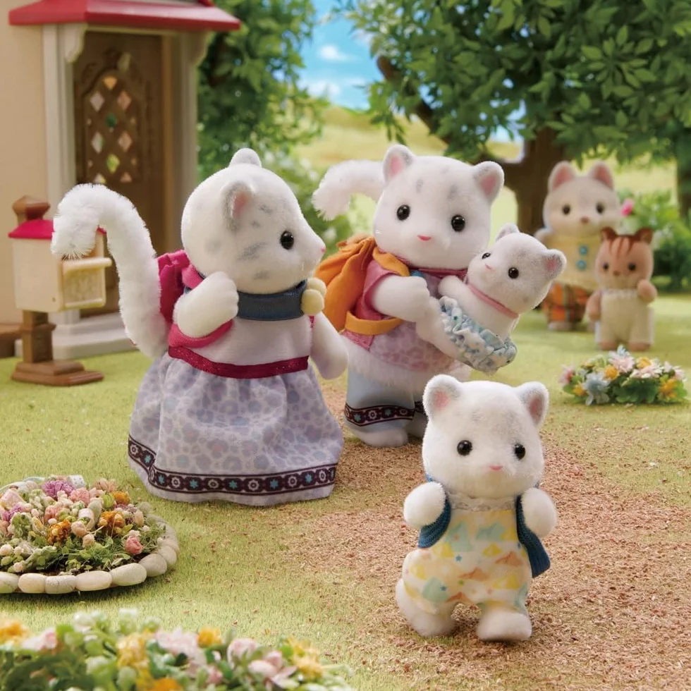 Sylvanian Families - 5814 Snow Leopard Family - Dollhouse Playsets