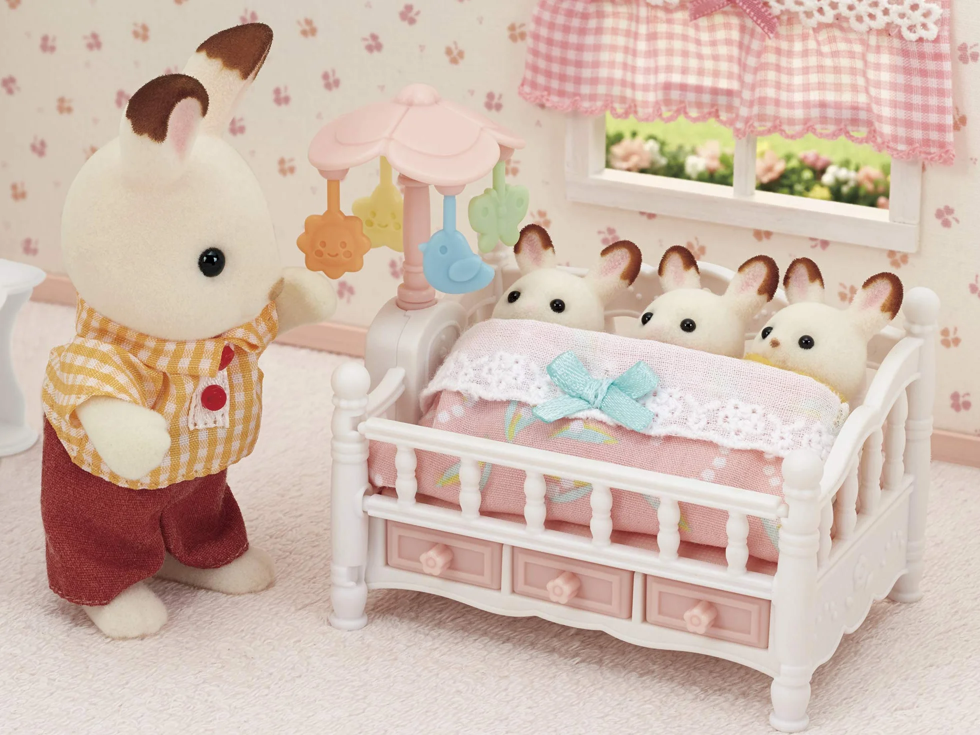 Sylvanian Families 5534 Łóżeczko z karuzelką