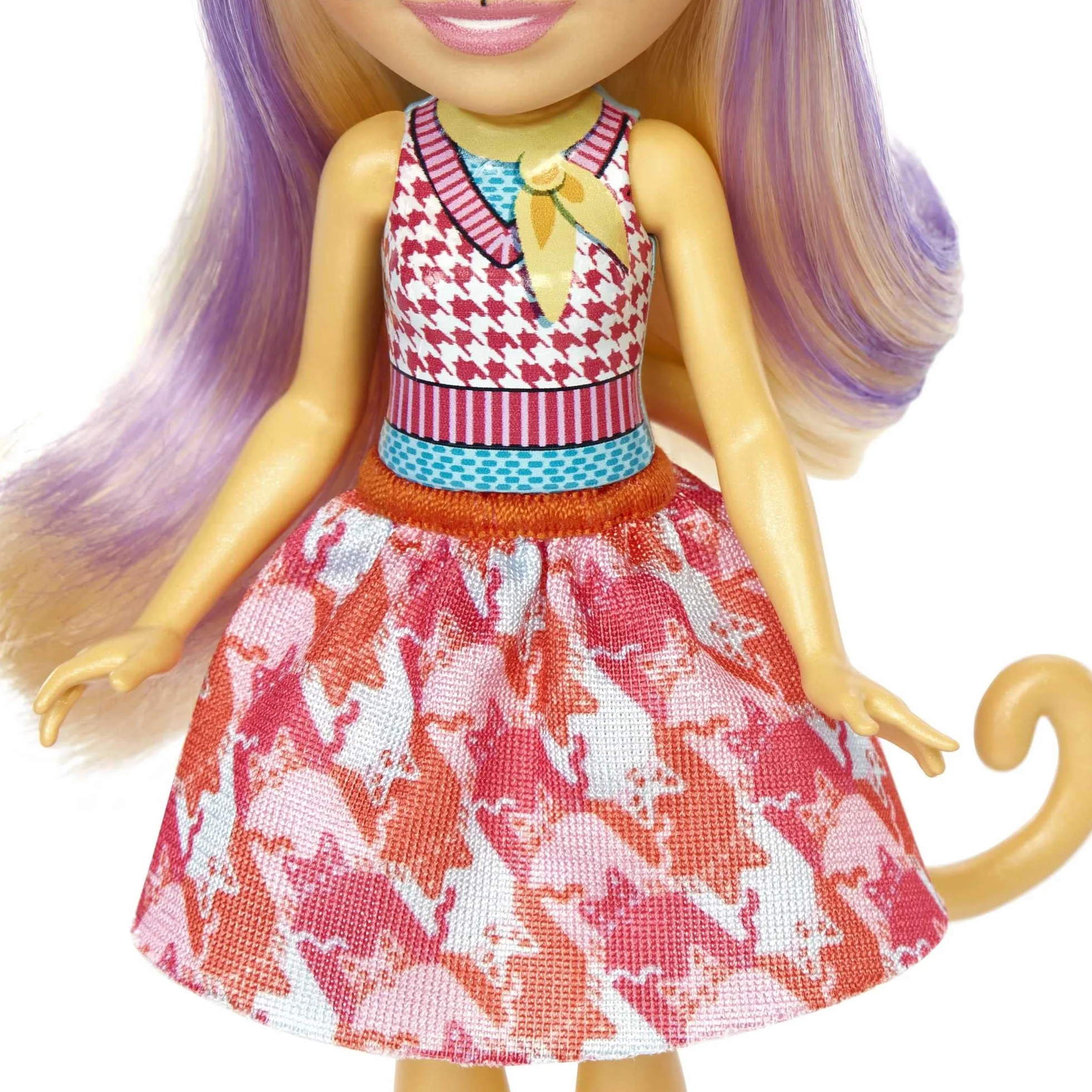 Enchantimals Carmel Cat Rodzinka kotków Zestaw do zabawy z 3 lalkami, 3 figurkami kotków, ponad 10 elementów, prezent dla dzieci od 4 roku życia, HHC11