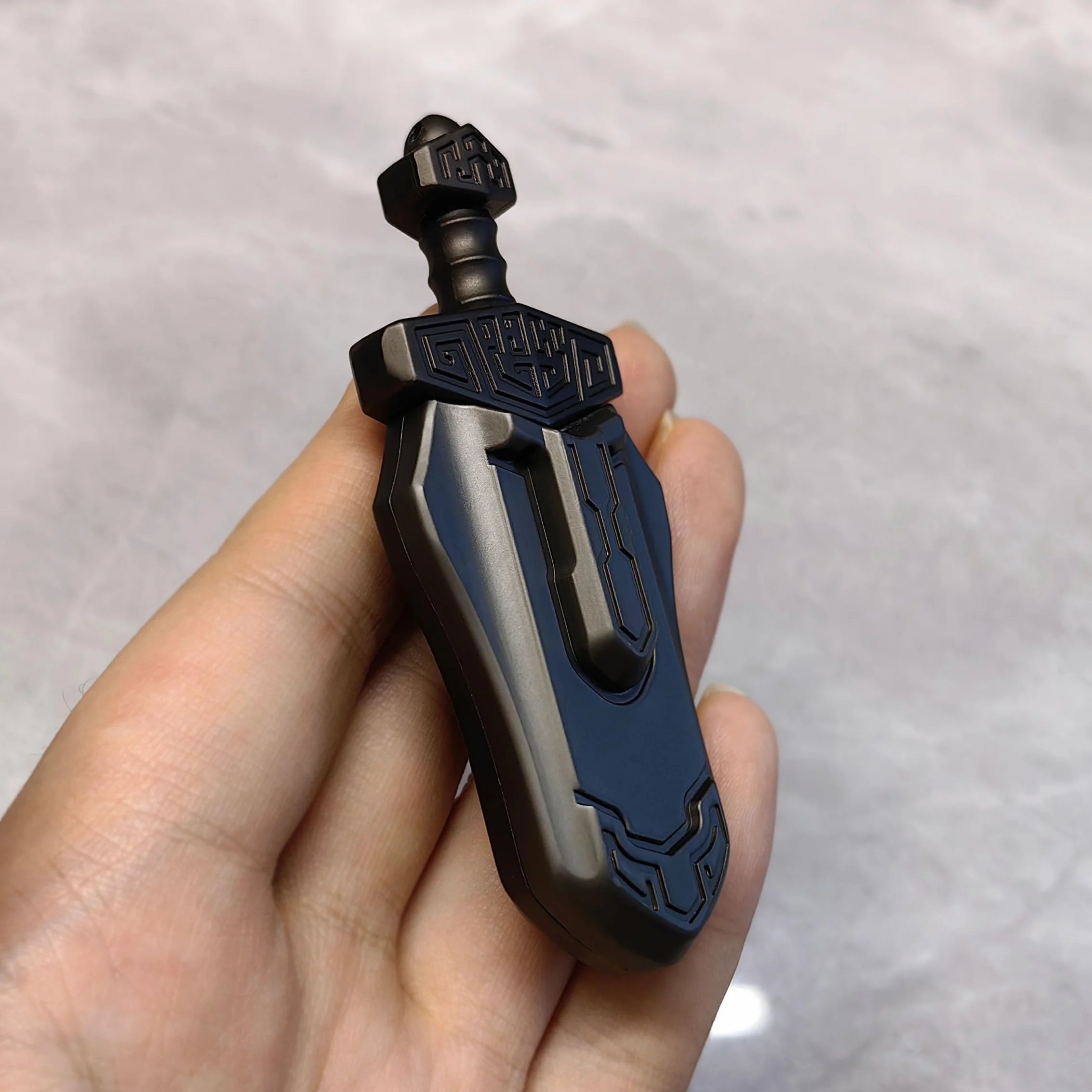 T-Conceal EDC Sword Dekompresja Fidget Slider - antystresowa zabawka na biurko dla dorosłych, magnetyczna metalowa zabawka na biurko (szary)