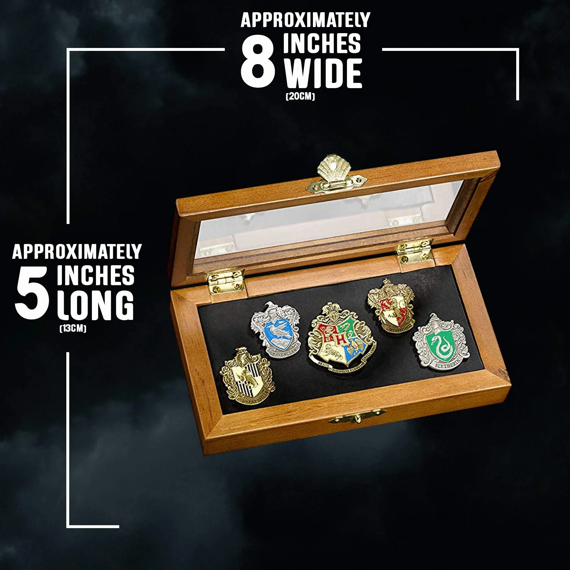 Hogwart House Pins firmy The Noble Collection – zestaw 5 metalowych ręcznie emaliowanych przypinek do domu dostarczane w drewnianej gablocie – oficjalnie licencjonowany film o Harrym Potterze do