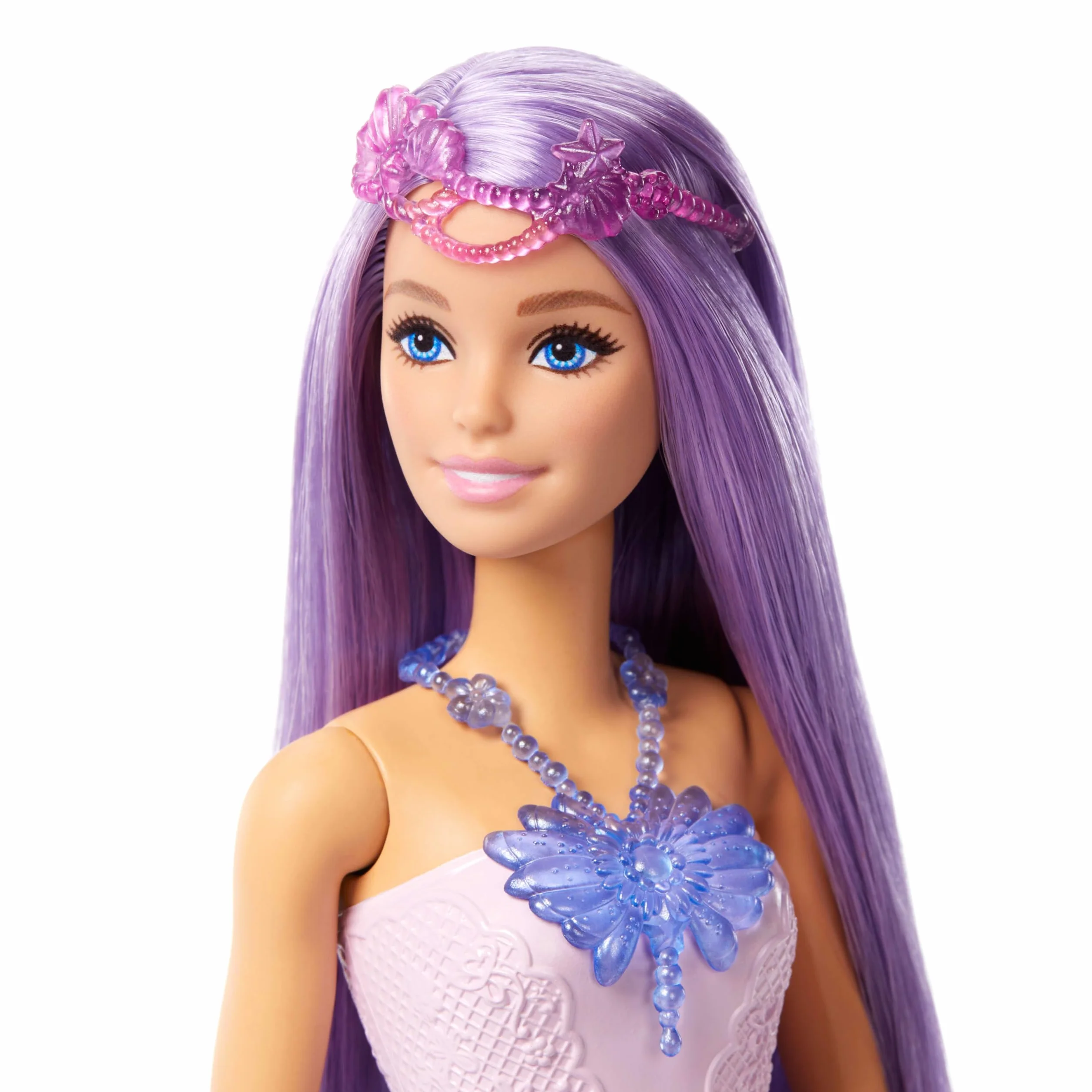 Barbie Baśniowe przebieranki Lalka, ubranka i akcesoria Zestaw z lalką i 8 akcesoriami, w tym ogonem syrenki, skrzydełkami wróżki, naszyjnikami i bucikami do stworzenia ponad 10 stylizacji, JCP74
