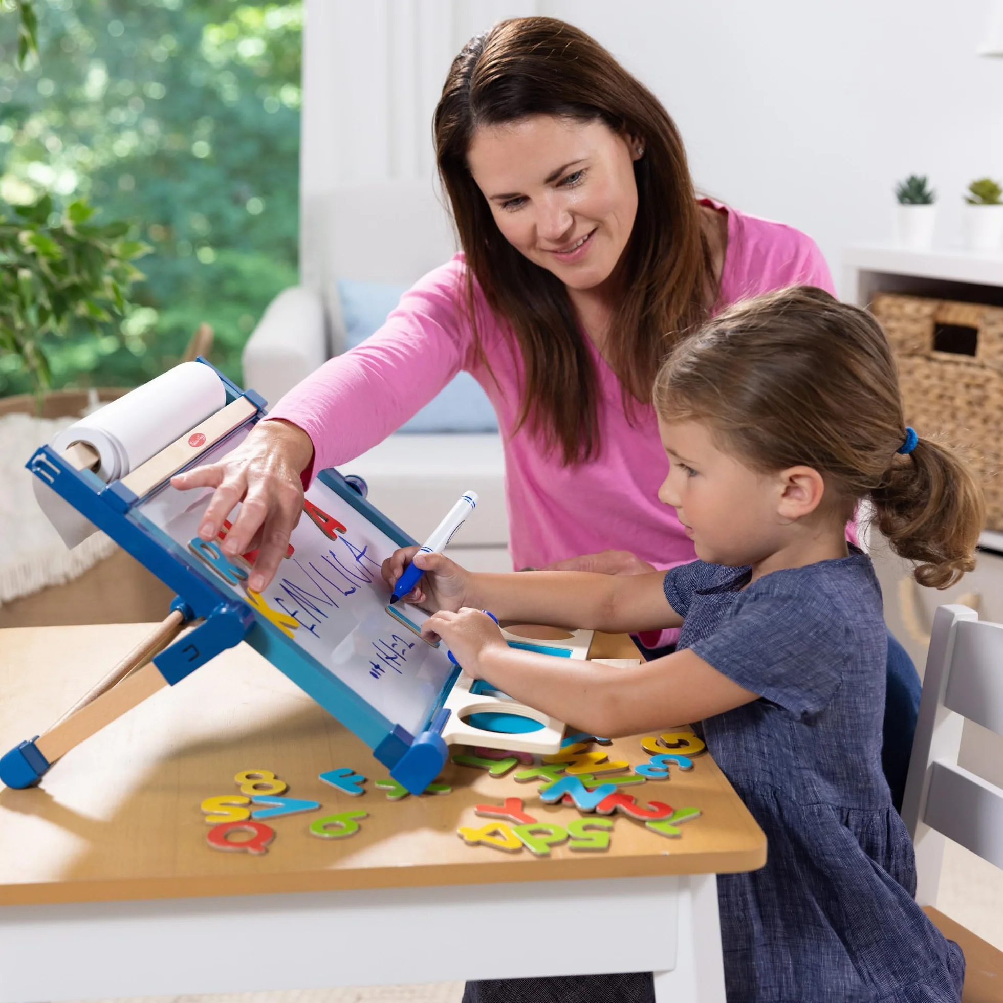 Melissa & Doug Drewniana dwustronna sztaluga stołowa, sztuka, rzemiosło, zabawa udawana, 3+, wielokolorowa, 44,45 cm wys. x 52,705 cm szer. x 6,985 cm dł