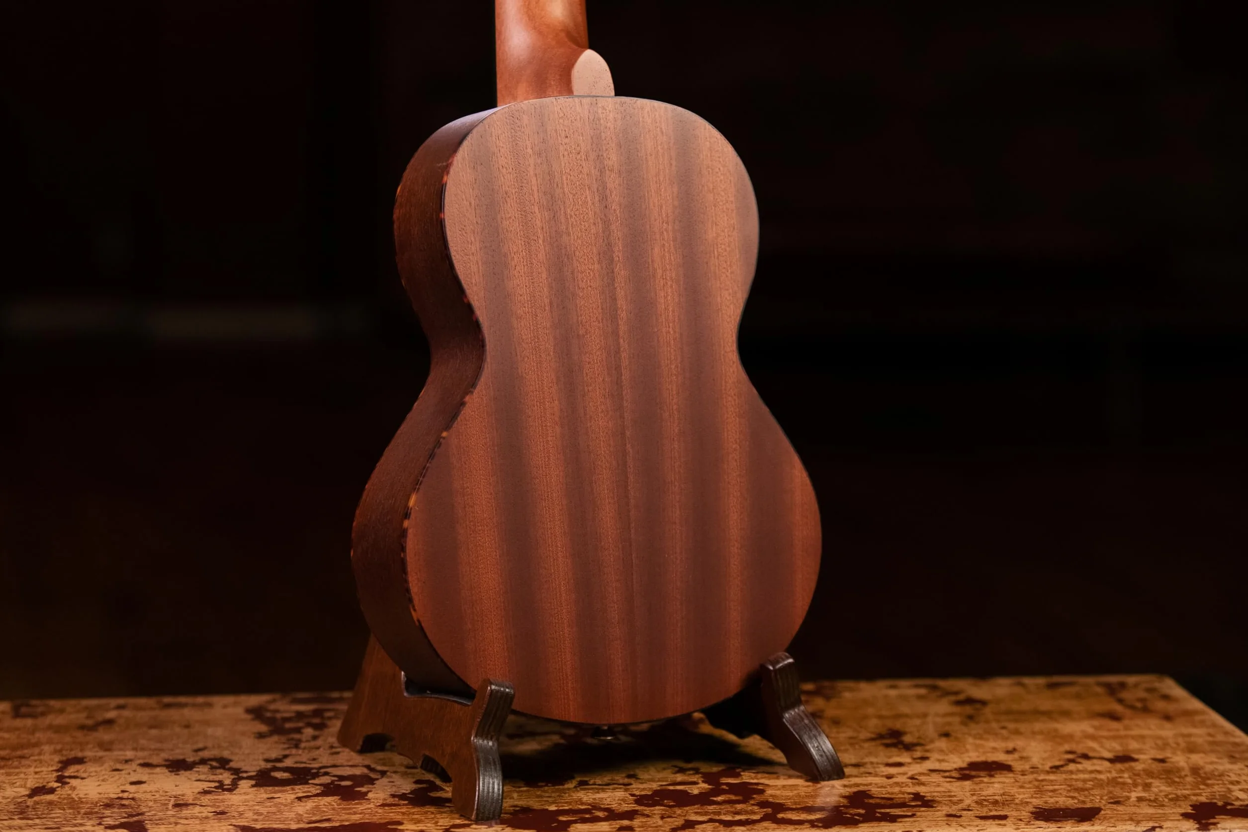Ortega Guitars Mini Travel Guitar – Seria Mini Travel – Świerk/Mahoń, Wykończenie Naturalne (RGL5)