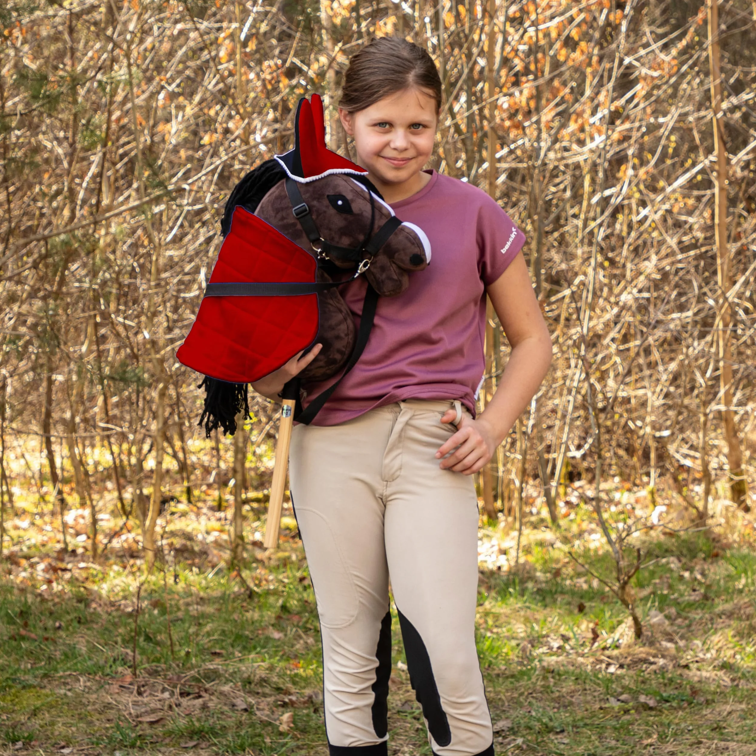 SKIPPI Zestaw Derka i Nauszniki dla Hobby Horse - Czerwona i Czarna, Hobby Horse Akcesoria, Dwustronna Derka dla Konia na Kiju