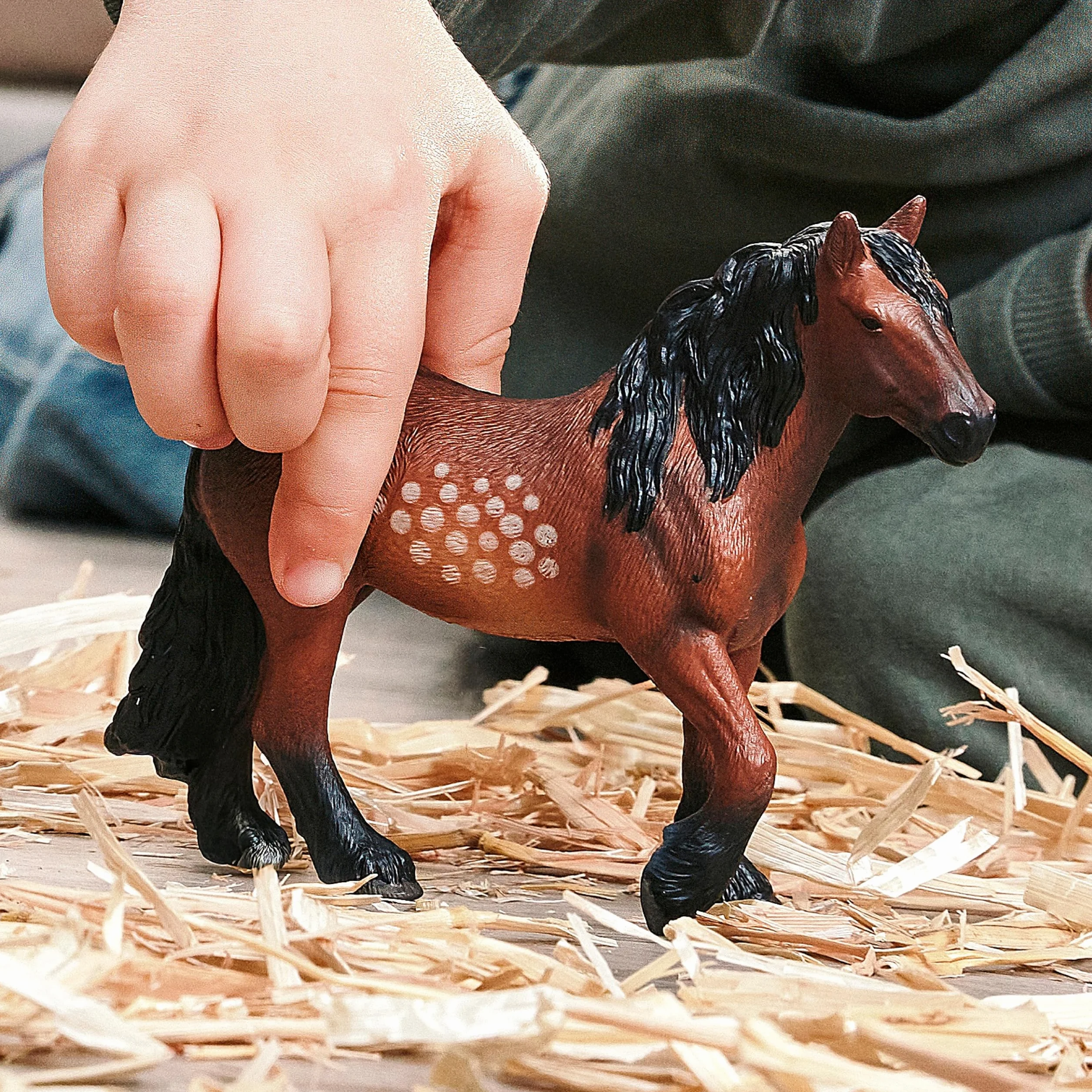 schleich FARM WORLD | Północnoszwedzka klacz zimnokrwista 14927 | Figurka konia | Prezent dla dzieci | Zabawki rolnicze od 3 lat | 15 x 4 x 11 cm