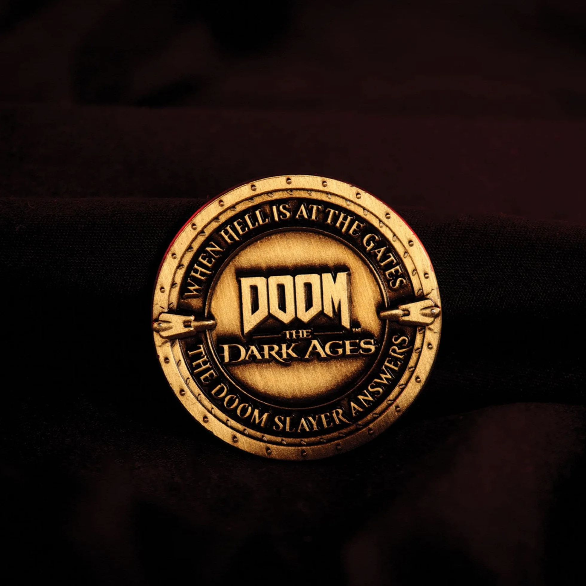 FaNaTtik DOOM: The Dark Ages Slayer moneta kolekcjonerska – edycja limitowana, oficjalnie licencjonowana, prezent premium dla graczy dla kolekcjonerów i fanów