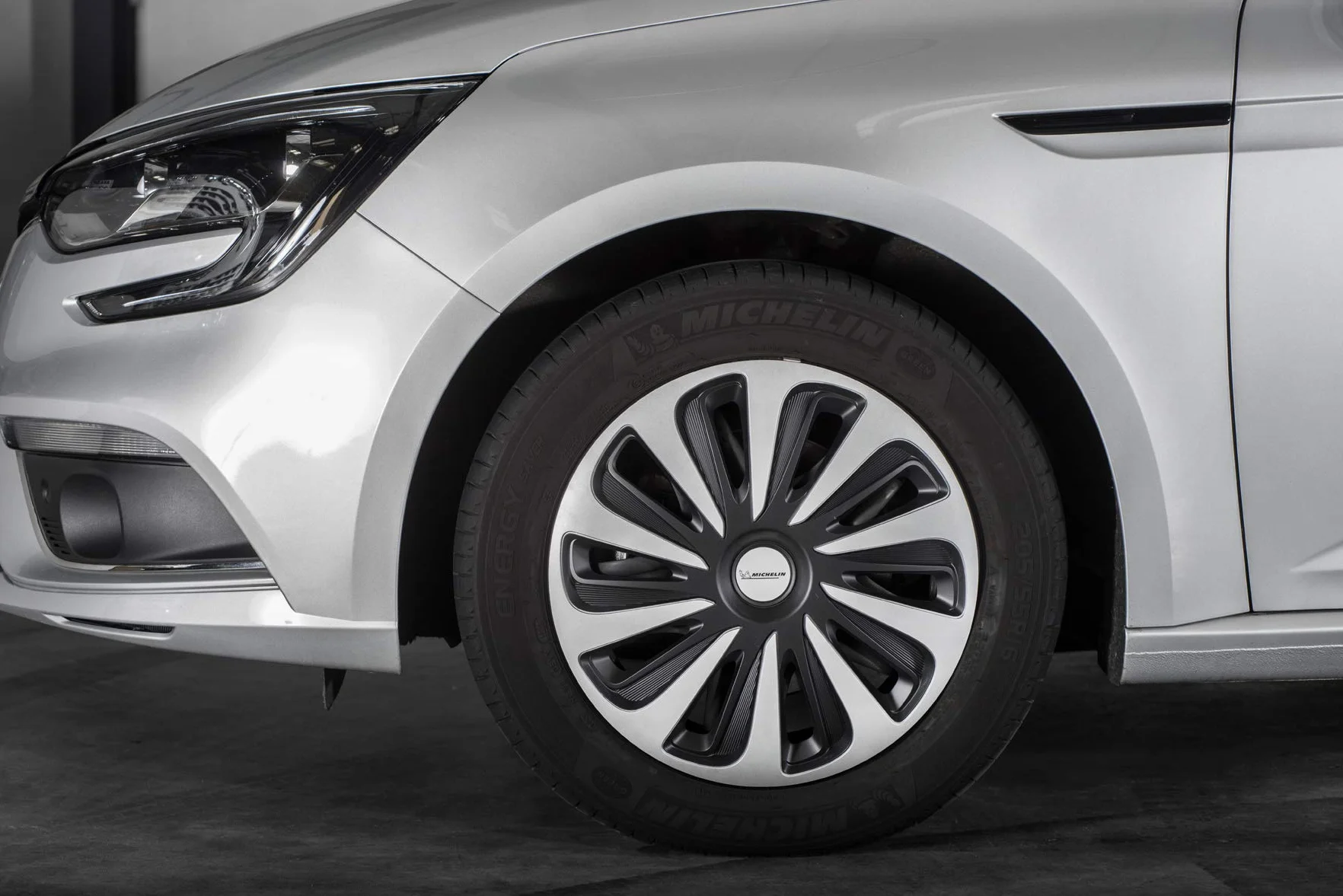 MICHELIN 4 kołpaki NVS 3D Black Edition, 17"