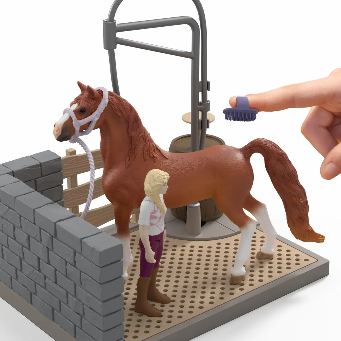 schleich HORSE CLUB | Myjnia dla koni Sofii 42792 | Zestaw z prawdziwą wodą, pompką, koniem, ruchomą figurką & akcesoriami | Zabawka konna & prezent dla dzieci od 5 lat | 26 elementów