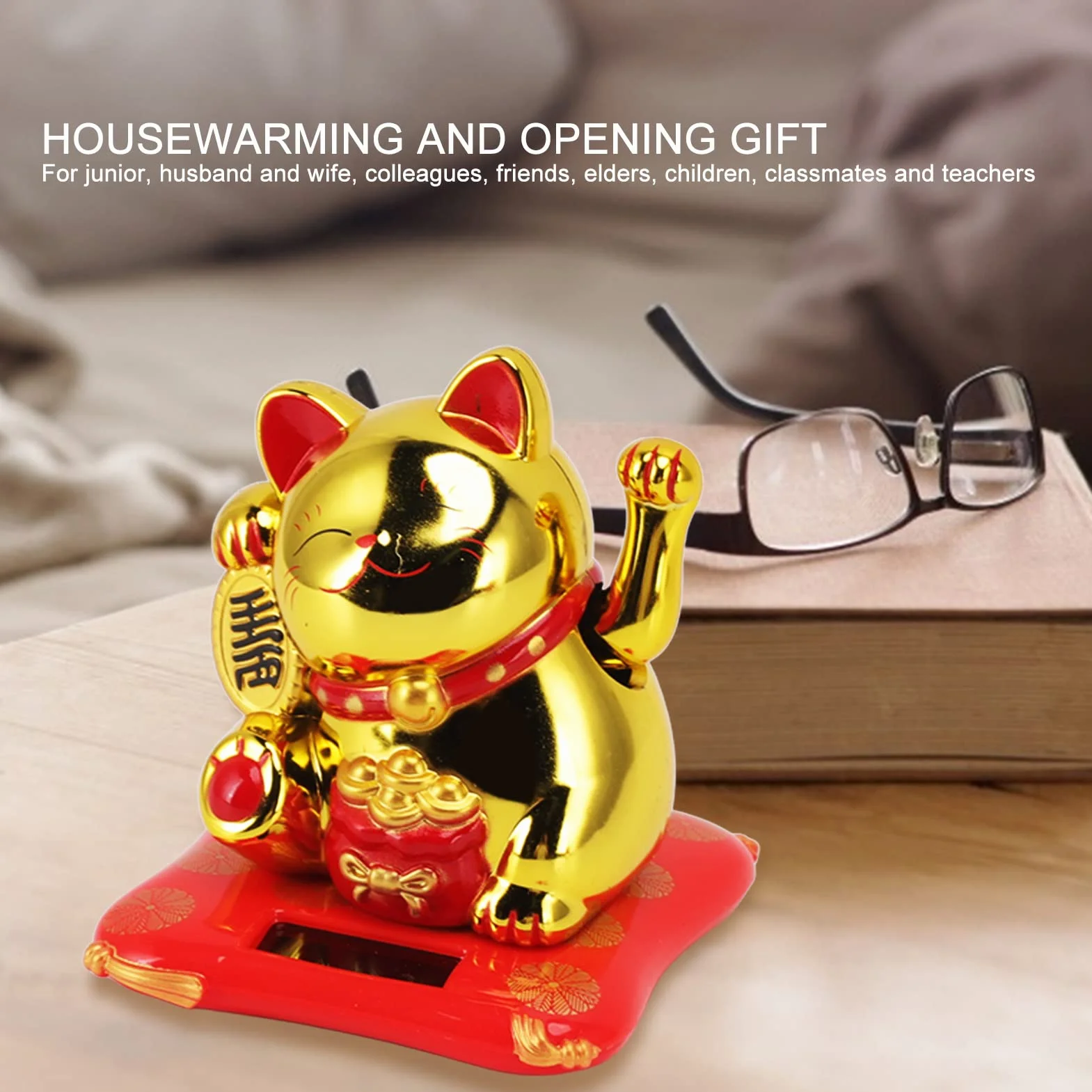 Solar Powered Lucky Waving Cat, Chiński Wealth Lucky Cat Waving Arm Solar Fortune Cat Statue, Beckoning Waving Arm Fortune Lucky Cat for Decorating Front Desk Car Business Opening (Złota Torba Błogosławieństwa)