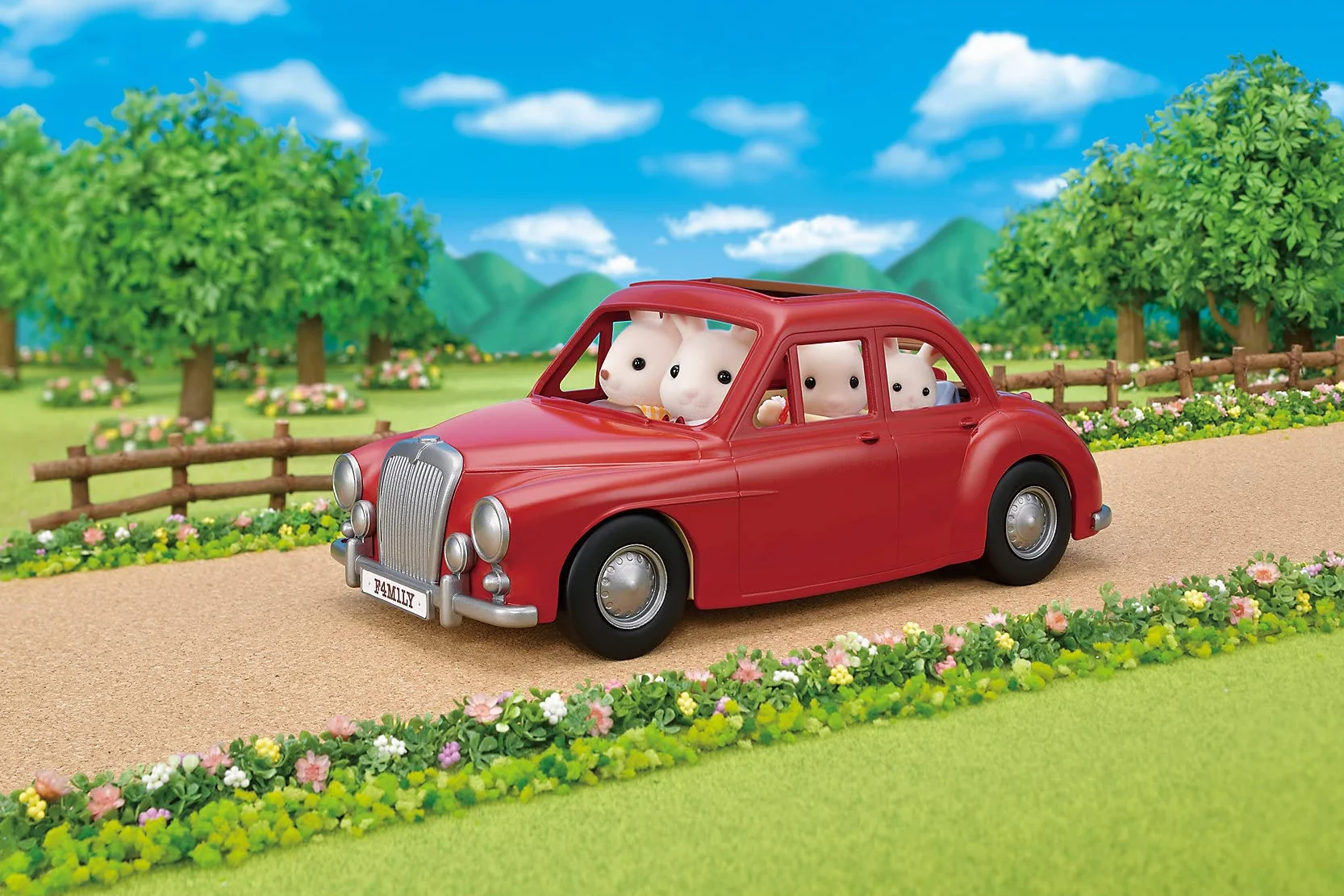 Sylvanian Families Rodzinny Sedan Samochód dla Lalek, Wielokolorowy, ‎12 x 25 x 10 cm; 345 g